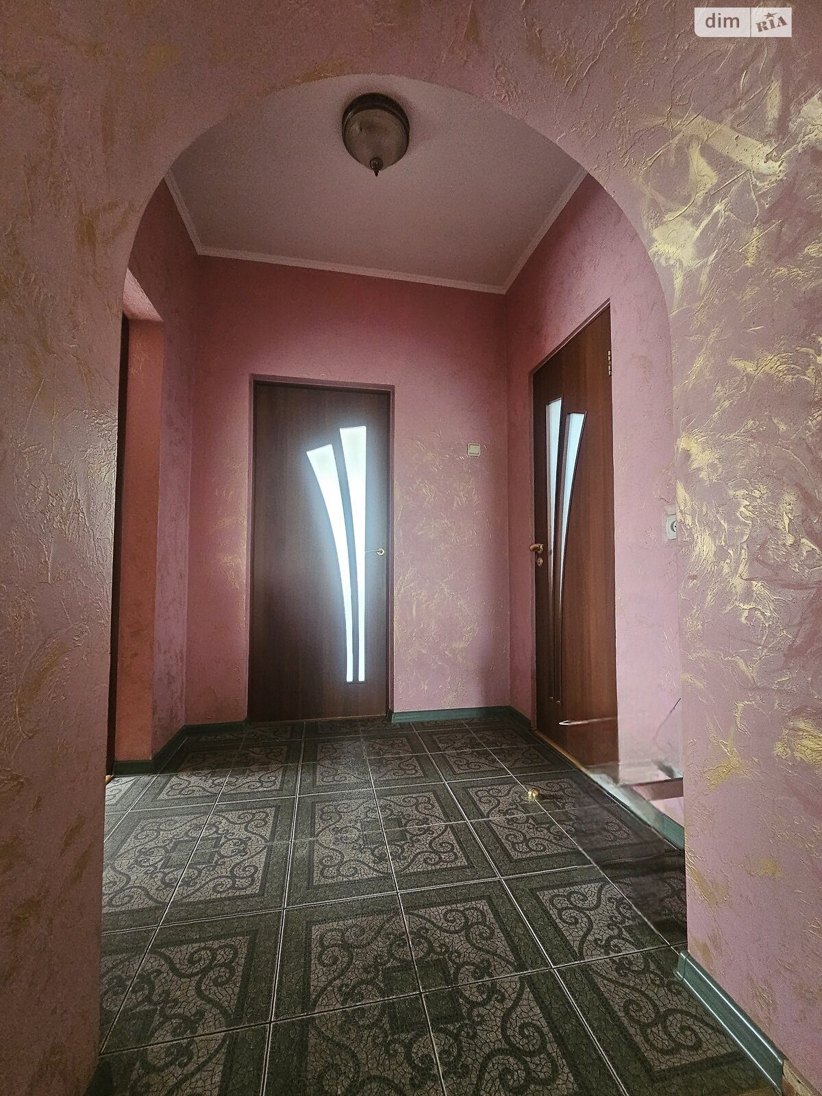 трехэтажный дом, 250 кв. м, кирпич. Продажа в Запорожье район Днепровский (Ленинский) фото 1 трехэтажный дом, 250 кв. м, кирпич. Продажа в Запорожье район Днепровский (Ленинский) фото 1