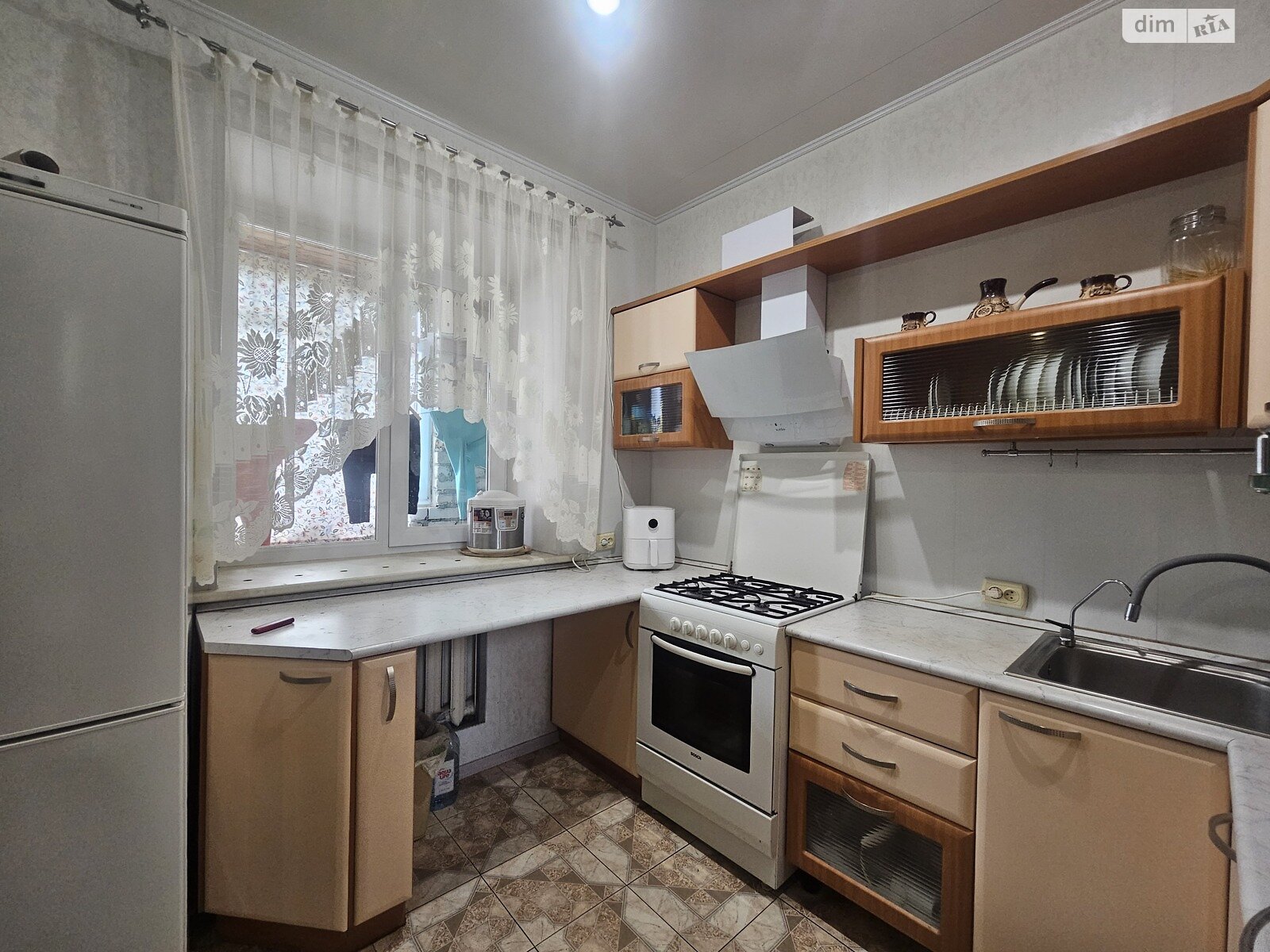 трехэтажный дом, 250 кв. м, кирпич. Продажа в Запорожье район Днепровский (Ленинский) фото 1 трехэтажный дом, 250 кв. м, кирпич. Продажа в Запорожье район Днепровский (Ленинский) фото 1