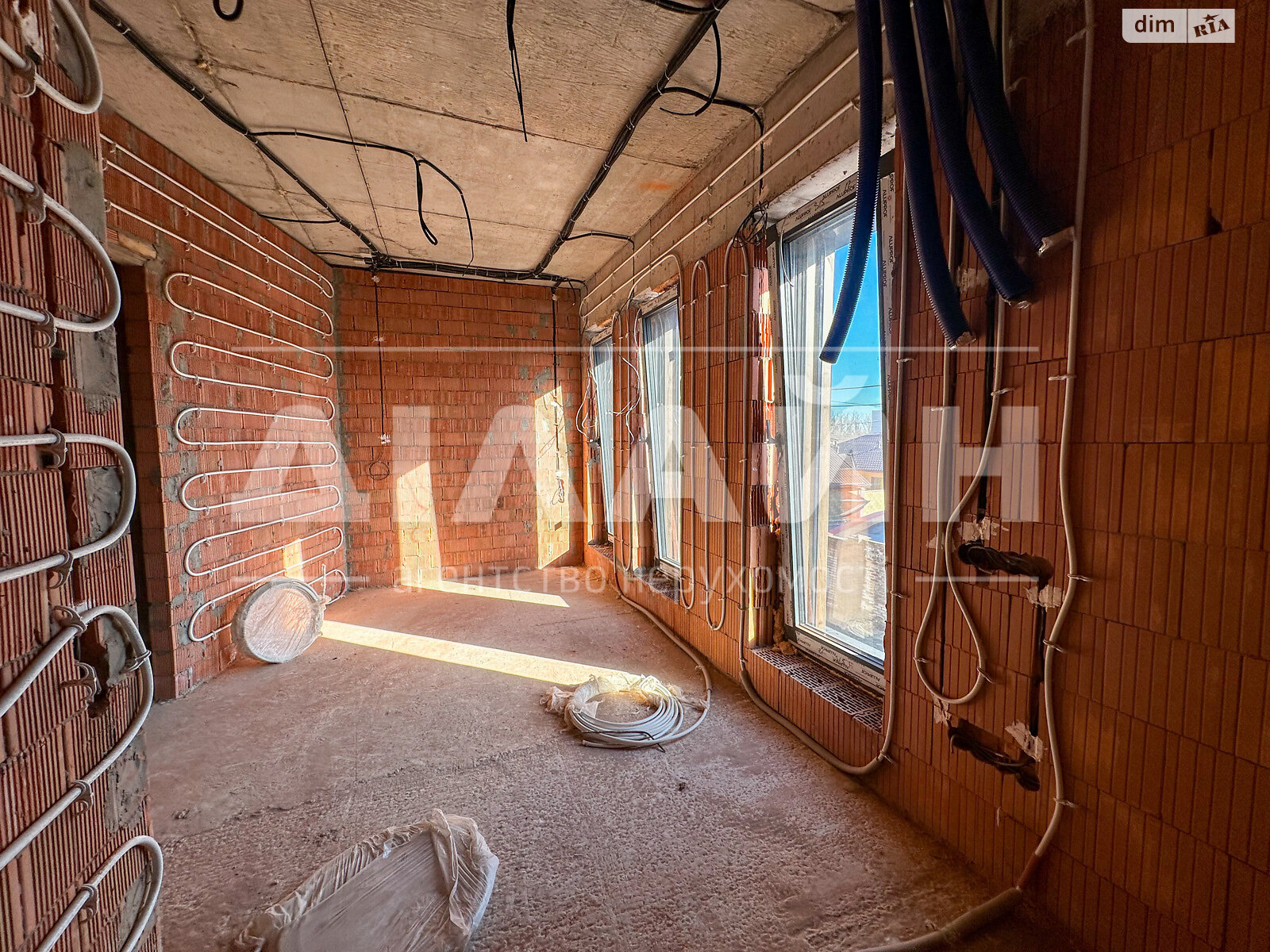 двухэтажный дом, 250 кв. м, монолитно-каркасный. Продажа в Запорожье район Днепровский (Ленинский) фото 1