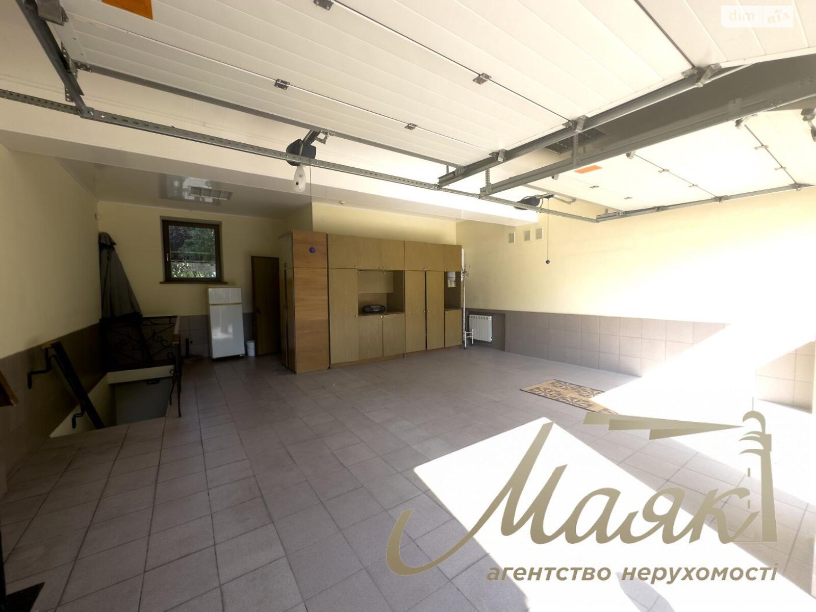 двоповерховий будинок з балконом, 350 кв. м, цегла. Продаж в Запоріжжі, район Дніпровський (Ленінський) фото 1 двоповерховий будинок з балконом, 350 кв. м, цегла. Продаж в Запоріжжі, район Дніпровський (Ленінський) фото 1