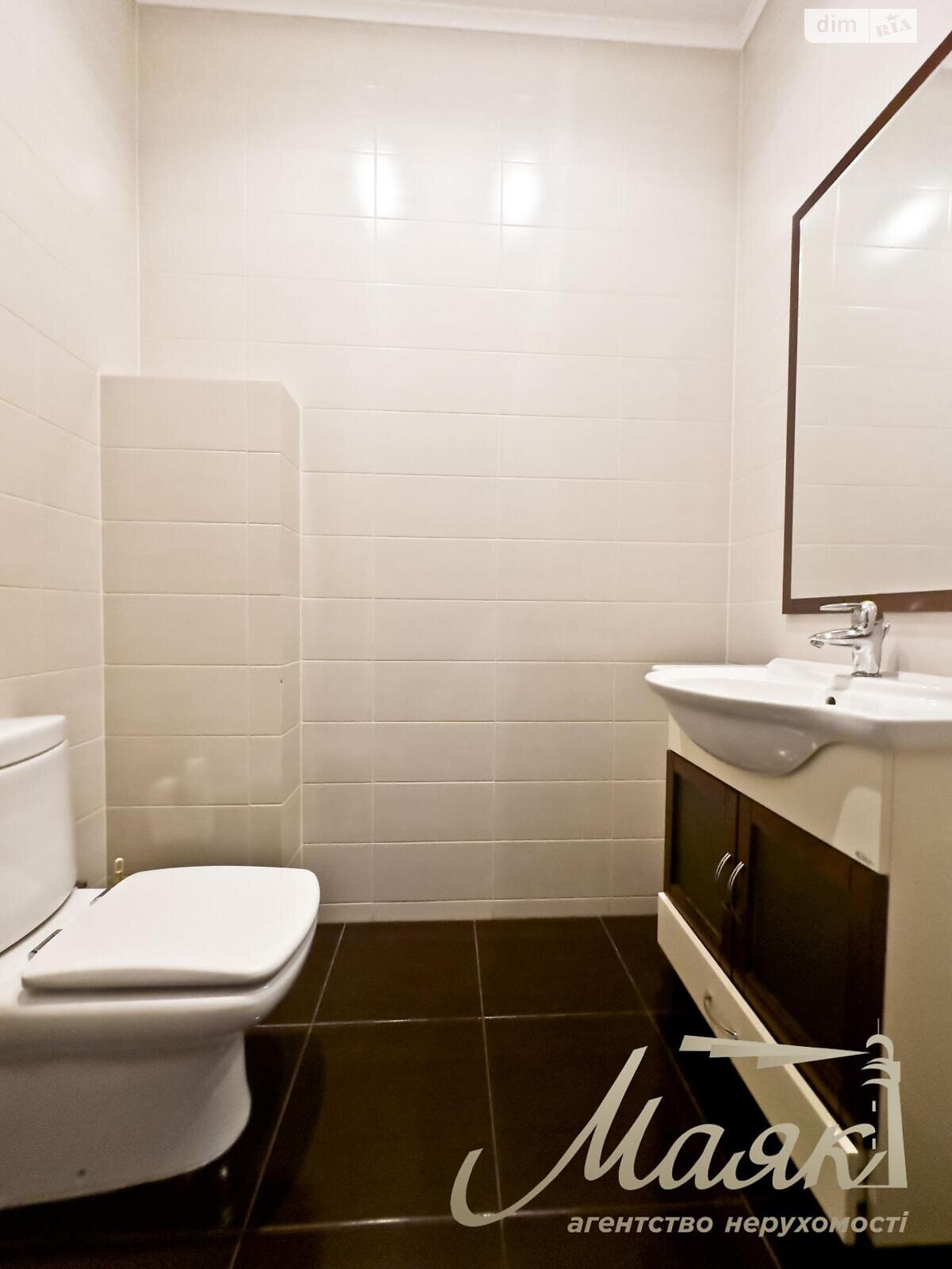 двоповерховий будинок з балконом, 350 кв. м, цегла. Продаж в Запоріжжі, район Дніпровський (Ленінський) фото 1 двоповерховий будинок з балконом, 350 кв. м, цегла. Продаж в Запоріжжі, район Дніпровський (Ленінський) фото 1
