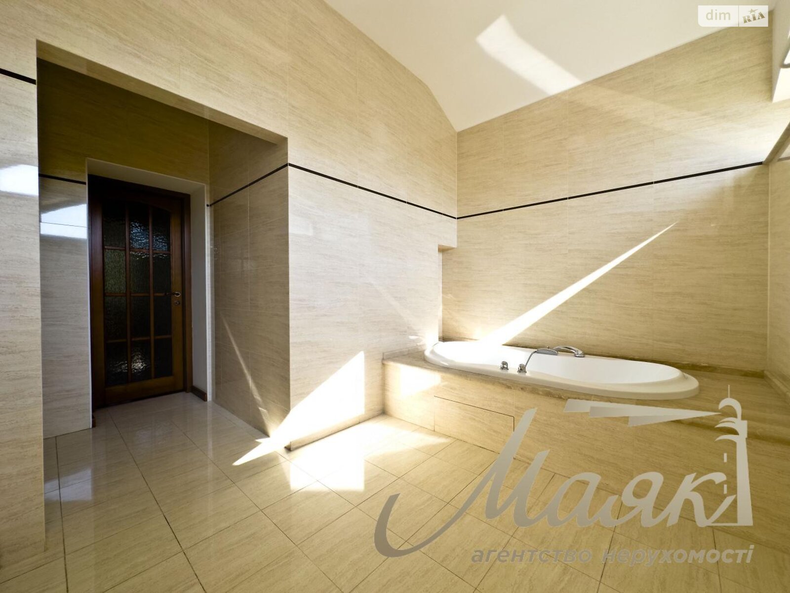 двоповерховий будинок з балконом, 350 кв. м, цегла. Продаж в Запоріжжі, район Дніпровський (Ленінський) фото 1 двоповерховий будинок з балконом, 350 кв. м, цегла. Продаж в Запоріжжі, район Дніпровський (Ленінський) фото 1