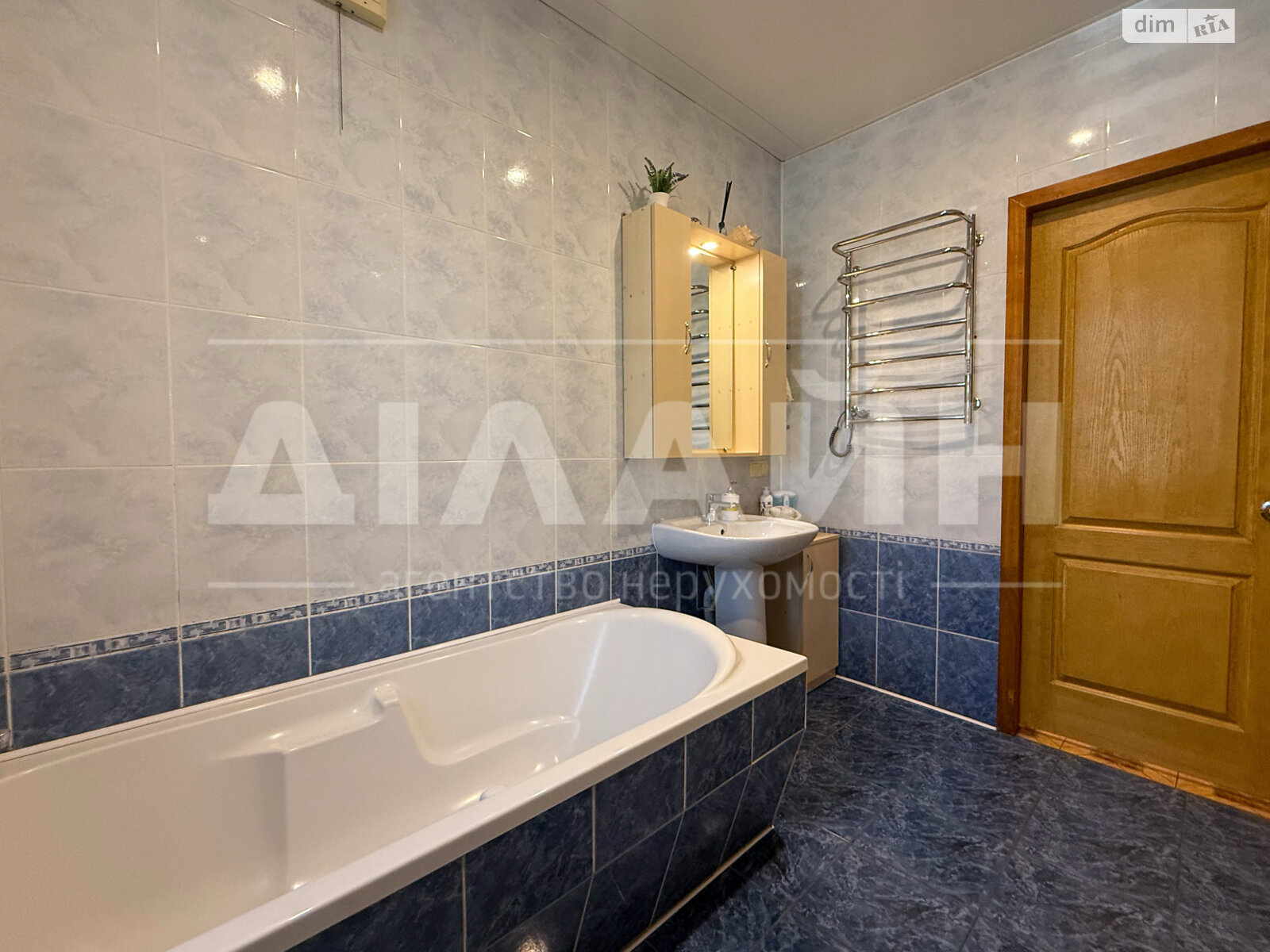 двоповерховий будинок з верандою, 123.3 кв. м, цегла. Продаж в Запоріжжі, район Дніпровський (Ленінський) фото 1 двоповерховий будинок з верандою, 123.3 кв. м, цегла. Продаж в Запоріжжі, район Дніпровський (Ленінський) фото 1