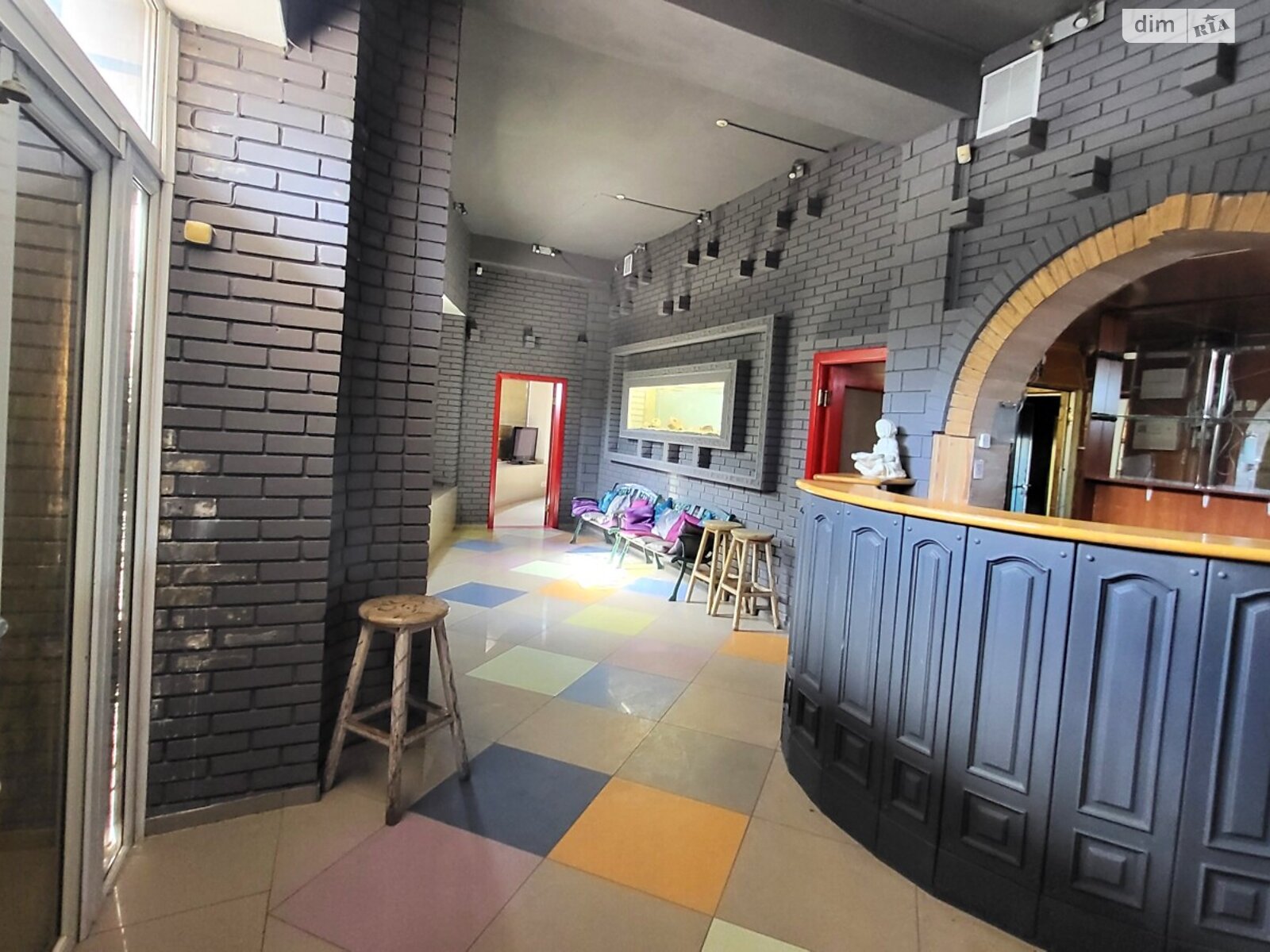 триповерховий будинок з балконом, 471 кв. м, цегла. Продаж в Запоріжжі, район Дніпровський (Ленінський) фото 1