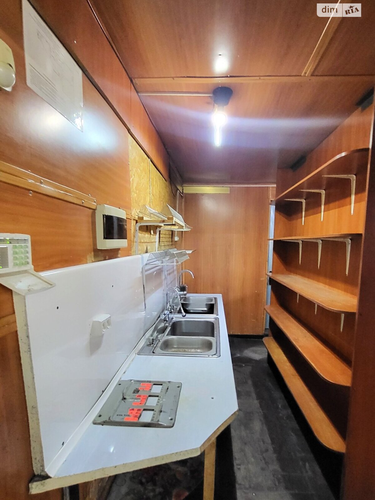 триповерховий будинок з балконом, 471 кв. м, цегла. Продаж в Запоріжжі, район Дніпровський (Ленінський) фото 1