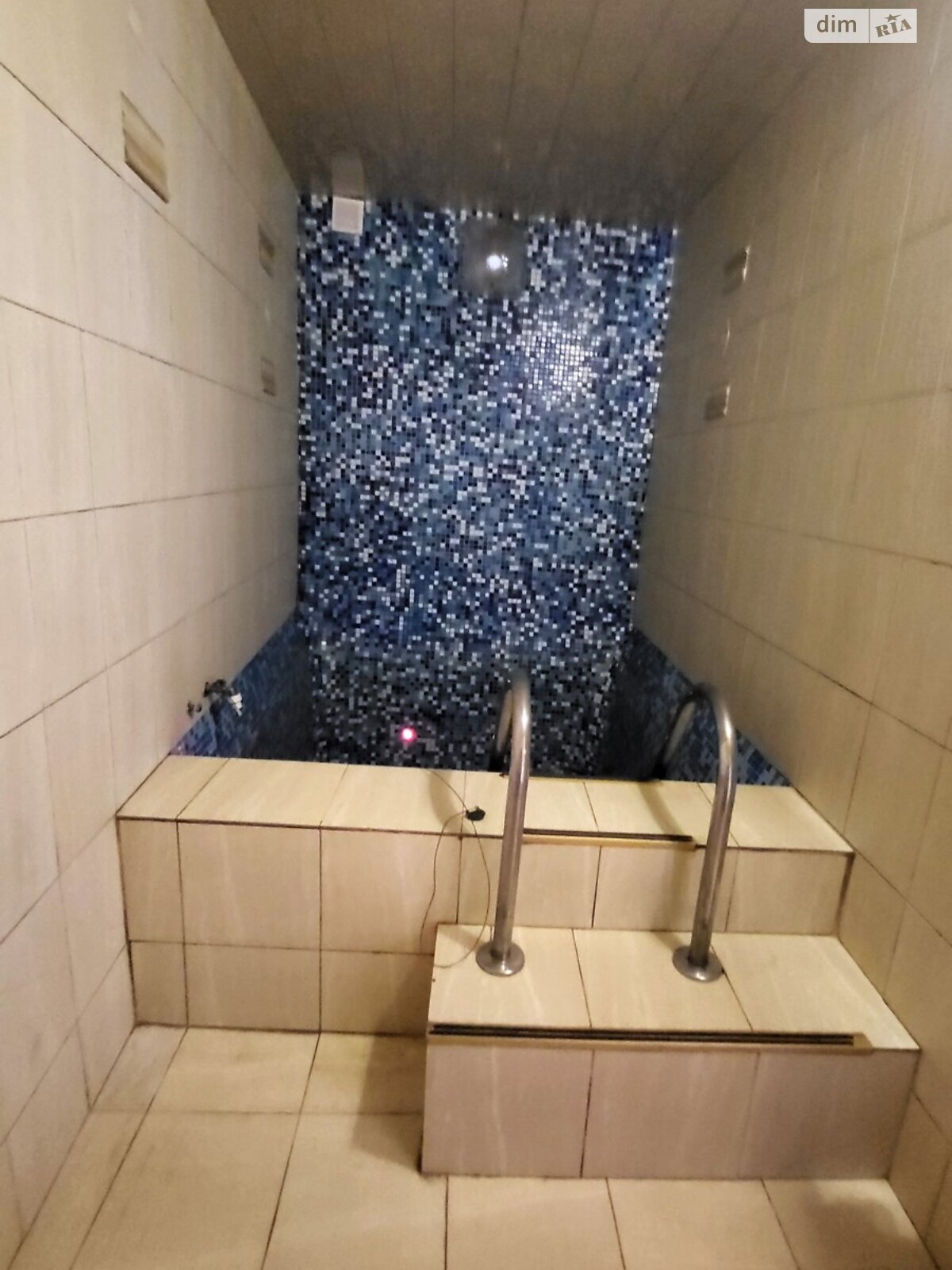 триповерховий будинок з балконом, 471 кв. м, цегла. Продаж в Запоріжжі, район Дніпровський (Ленінський) фото 1