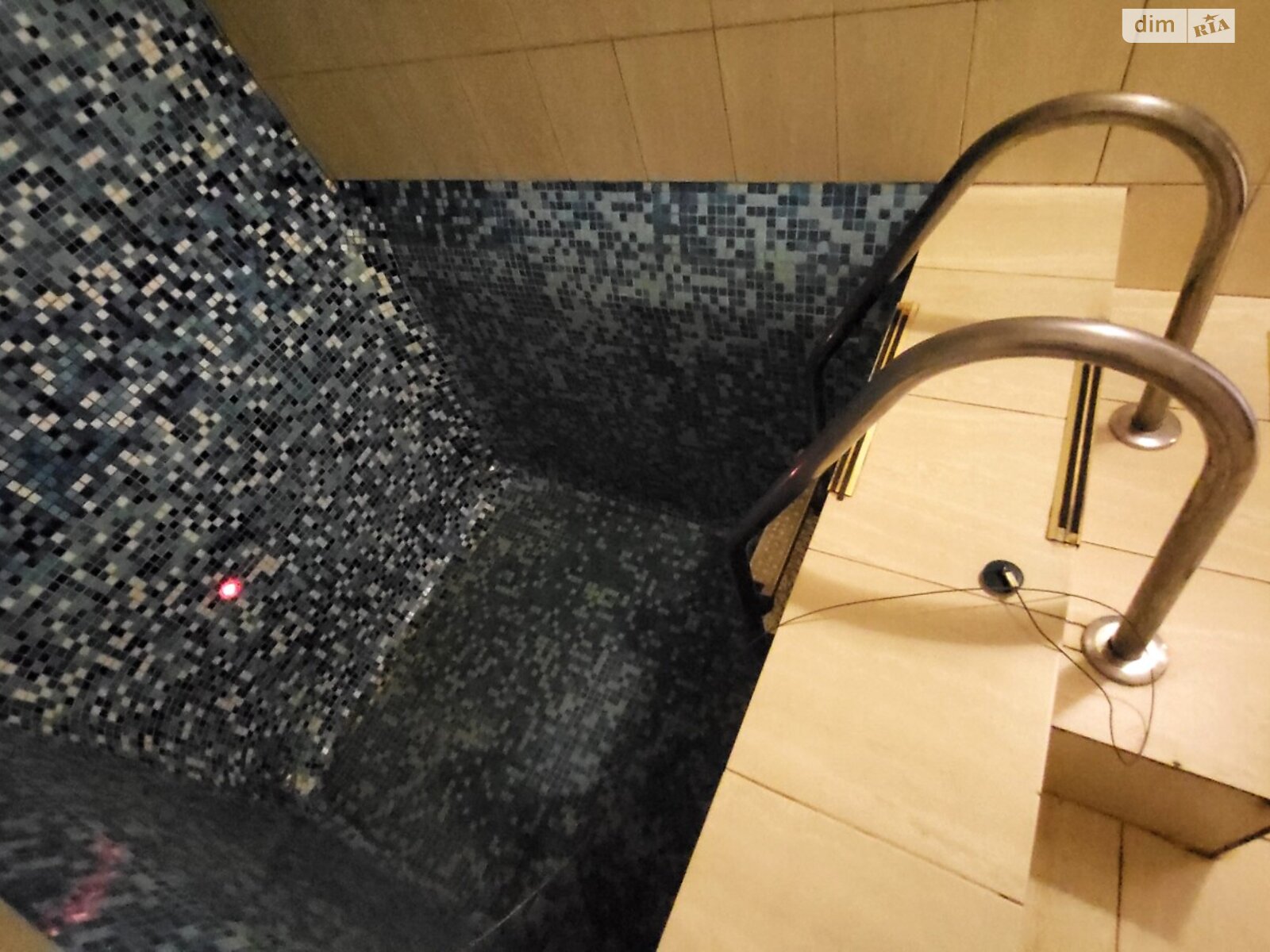 триповерховий будинок з балконом, 471 кв. м, цегла. Продаж в Запоріжжі, район Дніпровський (Ленінський) фото 1