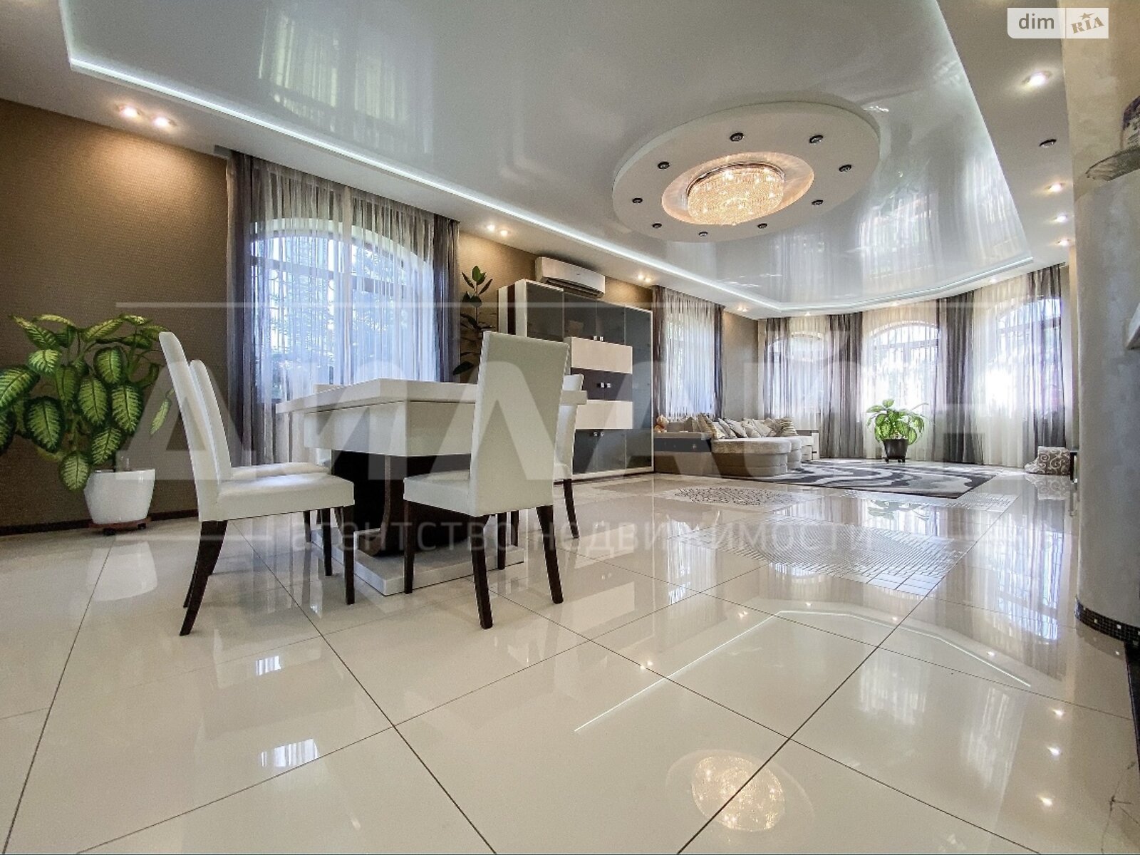 двоповерховий будинок з гаражем, 235 кв. м, кирпич. Продаж в Запоріжжі, район Дніпровський (Ленінський) фото 1 двоповерховий будинок з гаражем, 235 кв. м, кирпич. Продаж в Запоріжжі, район Дніпровський (Ленінський) фото 1