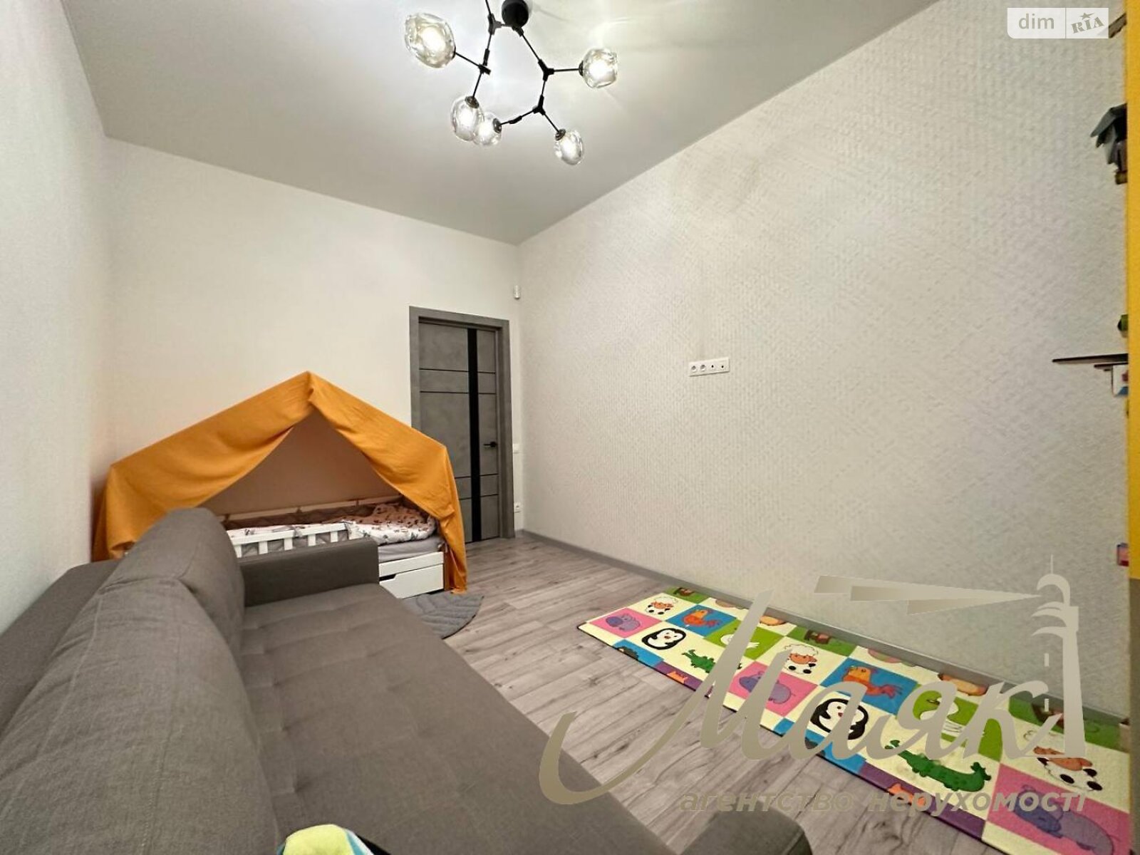 одноповерховий будинок з опаленням, 180 кв. м, керамічний блок. Продаж в Запоріжжі, район Дніпровський (Ленінський) фото 1 одноповерховий будинок з опаленням, 180 кв. м, керамічний блок. Продаж в Запоріжжі, район Дніпровський (Ленінський) фото 1