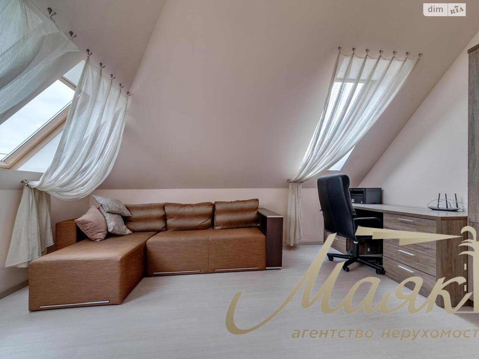двоповерховий будинок з гаражем, 245 кв. м, цегла. Продаж в Запоріжжі, район Дніпровський (Ленінський) фото 1 двоповерховий будинок з гаражем, 245 кв. м, цегла. Продаж в Запоріжжі, район Дніпровський (Ленінський) фото 1
