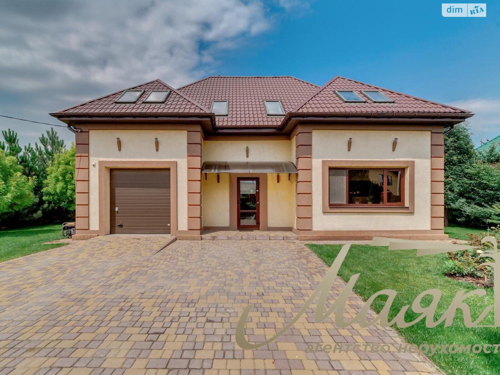 двоповерховий будинок з гаражем, 245 кв. м, цегла. Продаж в Запоріжжі, район Дніпровський (Ленінський) фото 1 двоповерховий будинок з гаражем, 245 кв. м, цегла. Продаж в Запоріжжі, район Дніпровський (Ленінський) фото 1