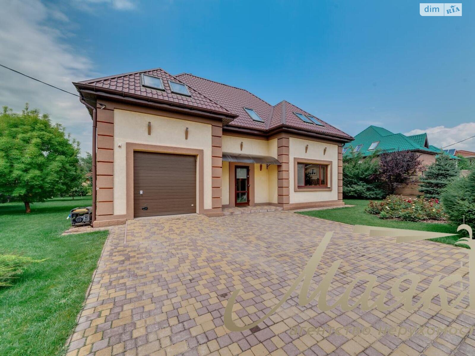 двоповерховий будинок з гаражем, 245 кв. м, цегла. Продаж в Запоріжжі, район Дніпровський (Ленінський) фото 1 двоповерховий будинок з гаражем, 245 кв. м, цегла. Продаж в Запоріжжі, район Дніпровський (Ленінський) фото 1