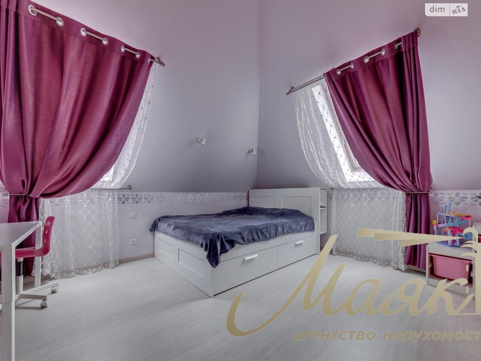 двоповерховий будинок з гаражем, 245 кв. м, цегла. Продаж в Запоріжжі, район Дніпровський (Ленінський) фото 1 двоповерховий будинок з гаражем, 245 кв. м, цегла. Продаж в Запоріжжі, район Дніпровський (Ленінський) фото 1