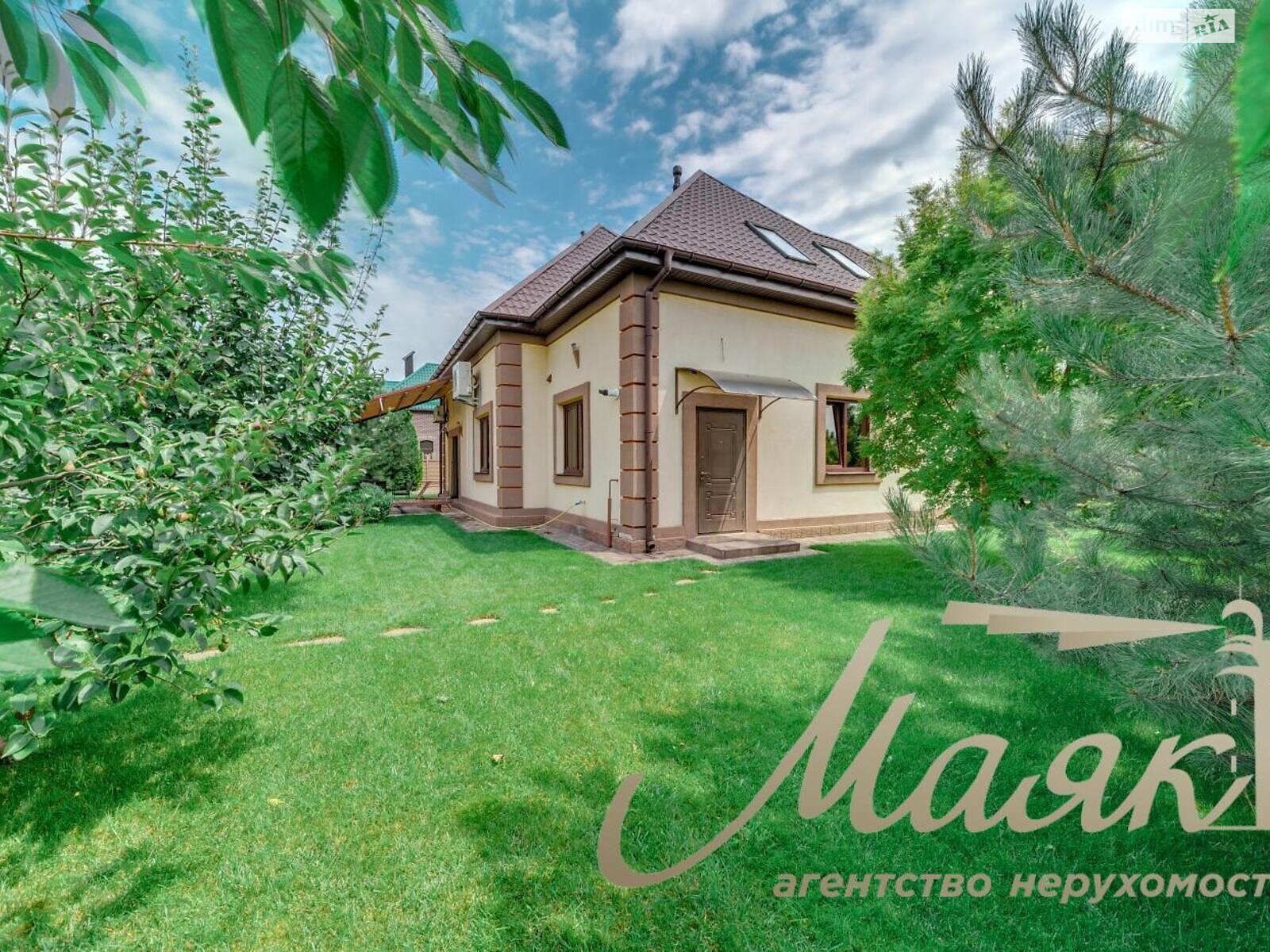 двоповерховий будинок з гаражем, 245 кв. м, цегла. Продаж в Запоріжжі, район Дніпровський (Ленінський) фото 1 двоповерховий будинок з гаражем, 245 кв. м, цегла. Продаж в Запоріжжі, район Дніпровський (Ленінський) фото 1