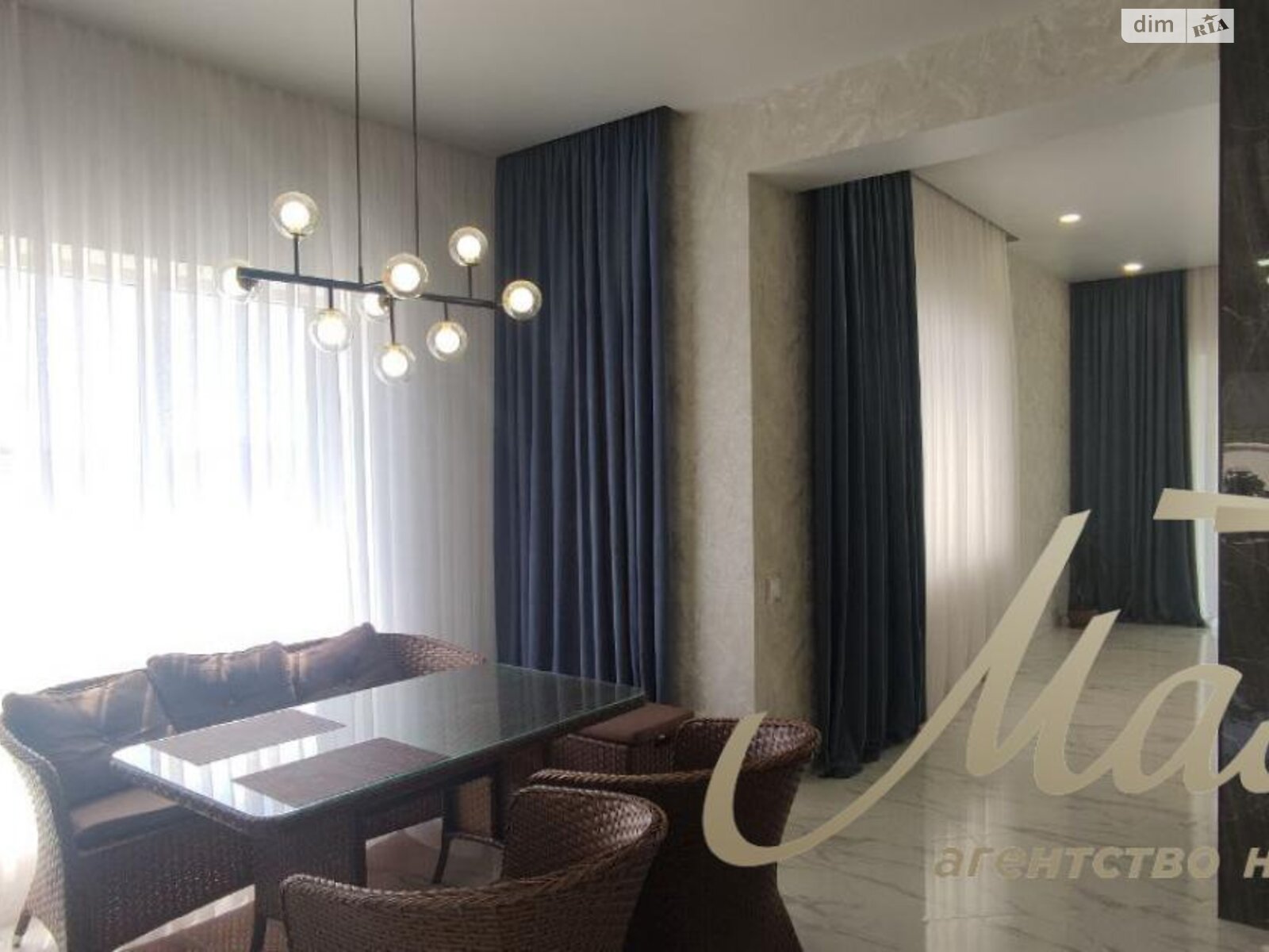 двоповерховий будинок з гаражем, 240 кв. м, газобетон. Продаж у Сонячне фото 1 двоповерховий будинок з гаражем, 240 кв. м, газобетон. Продаж у Сонячне фото 1