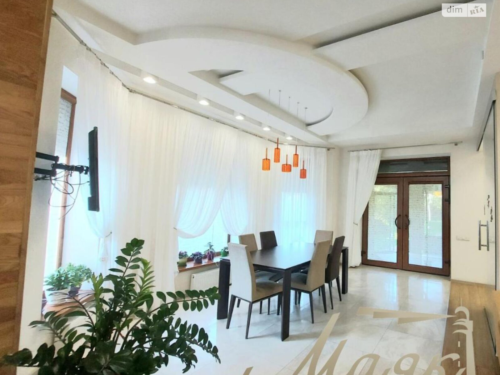 трехэтажный дом с гаражом, 299.7 кв. м, кирпич. Продажа в Солнечном фото 1