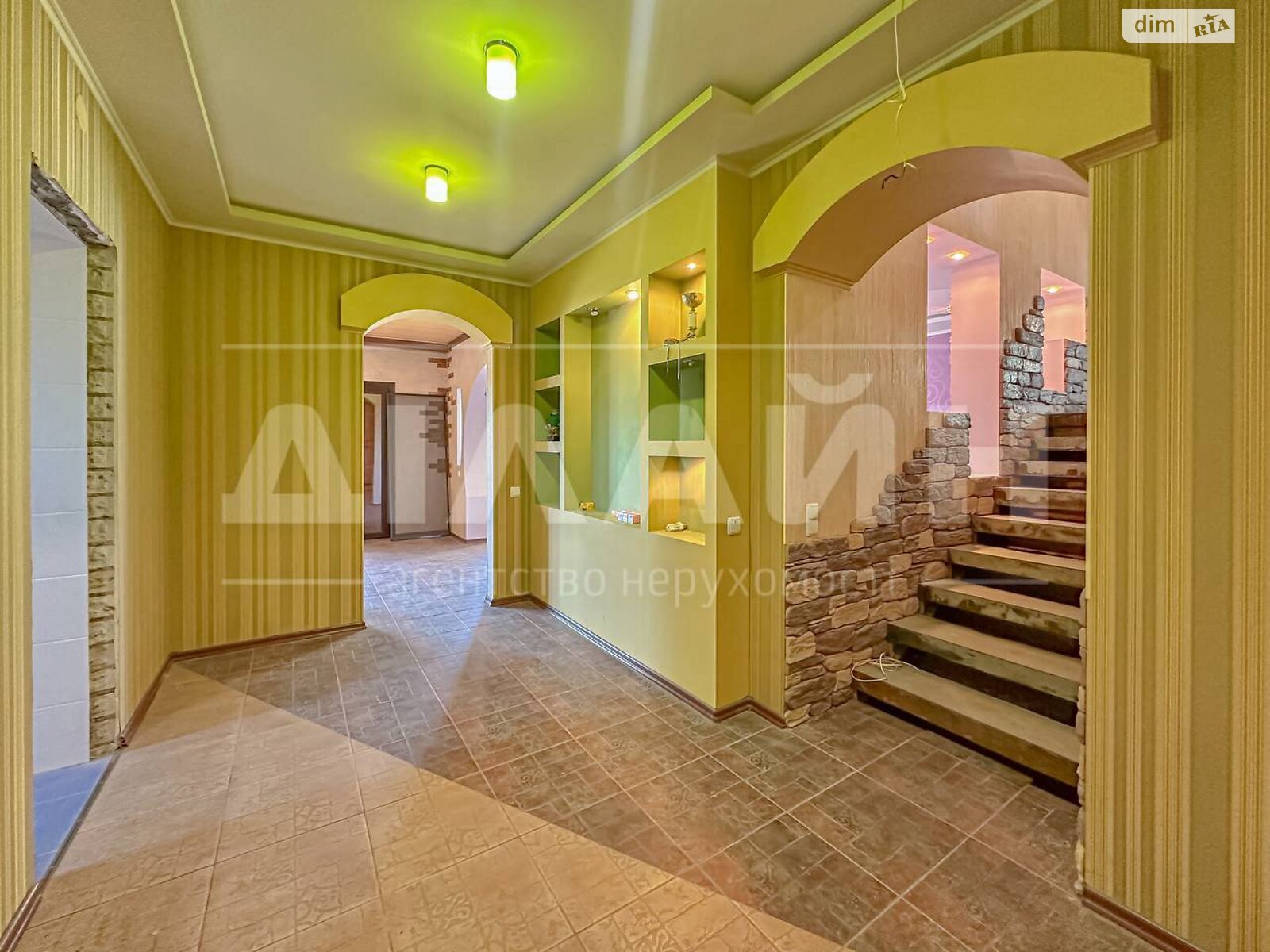 двоповерховий будинок з гаражем, 237.3 кв. м, цегла. Продаж в Запоріжжі, район Хортицький фото 1 двоповерховий будинок з гаражем, 237.3 кв. м, цегла. Продаж в Запоріжжі, район Хортицький фото 1