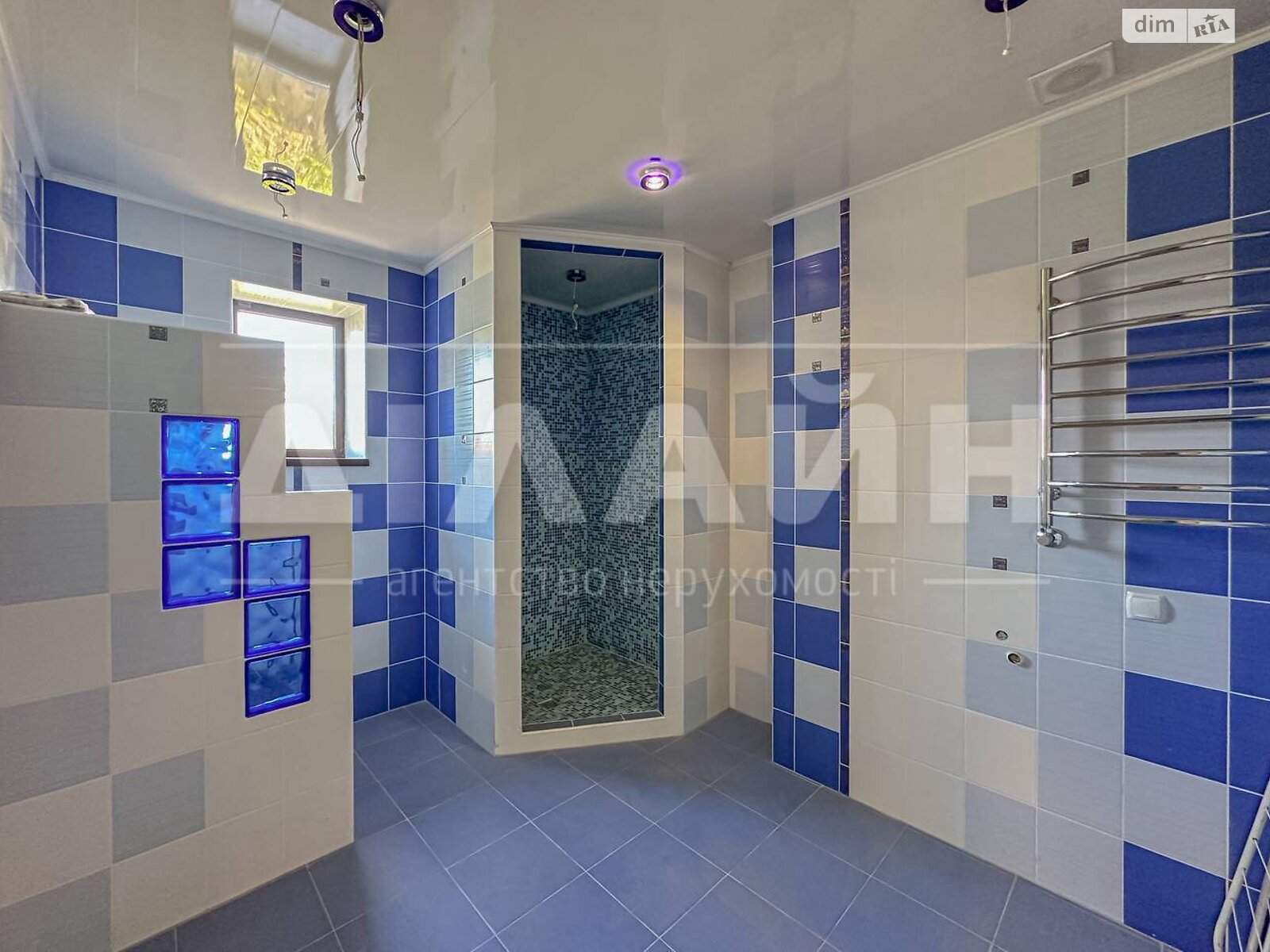 двоповерховий будинок з гаражем, 237.3 кв. м, цегла. Продаж в Запоріжжі, район Хортицький фото 1 двоповерховий будинок з гаражем, 237.3 кв. м, цегла. Продаж в Запоріжжі, район Хортицький фото 1