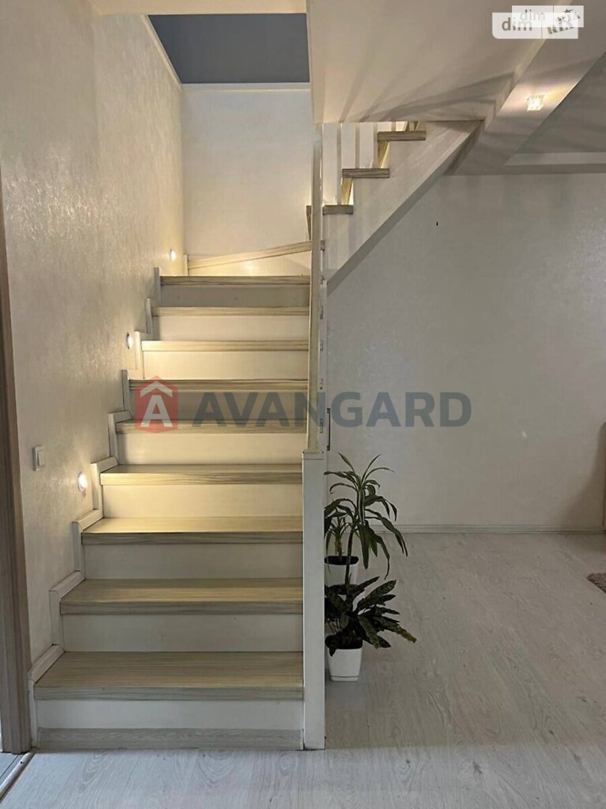 двоповерховий будинок, 135 кв. м, кирпич. Продаж в Запоріжжі, район Комунарський фото 1