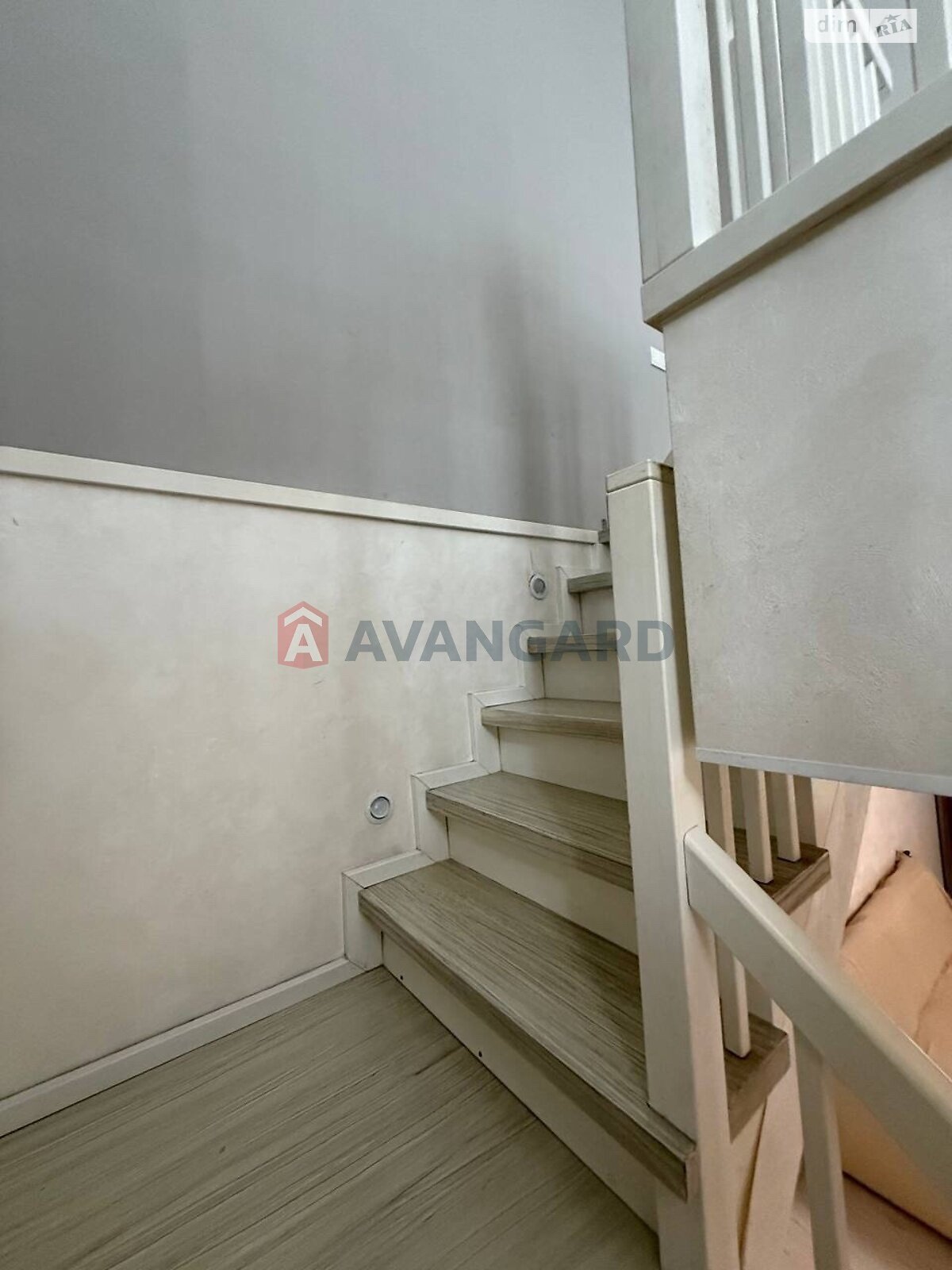 двоповерховий будинок, 135 кв. м, кирпич. Продаж в Запоріжжі, район Комунарський фото 1