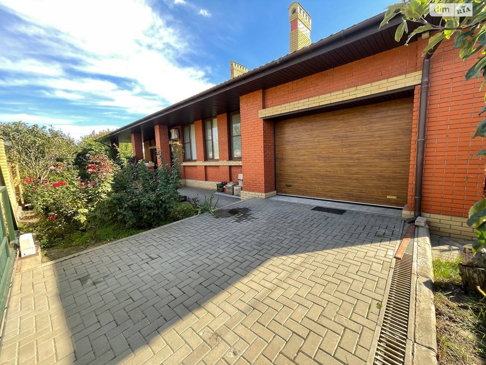 одноповерховий будинок з гаражем, 236.1 кв. м, цегла. Продаж в Запоріжжі, район Комунарський фото 1 одноповерховий будинок з гаражем, 236.1 кв. м, цегла. Продаж в Запоріжжі, район Комунарський фото 1