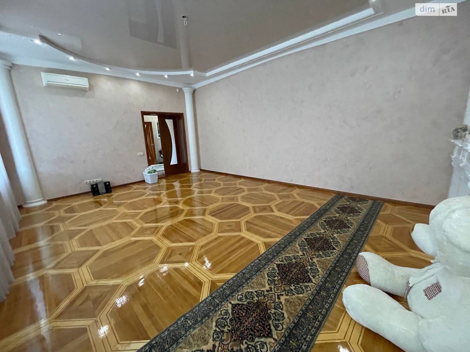 одноповерховий будинок з гаражем, 236.1 кв. м, цегла. Продаж в Запоріжжі, район Комунарський фото 1 одноповерховий будинок з гаражем, 236.1 кв. м, цегла. Продаж в Запоріжжі, район Комунарський фото 1