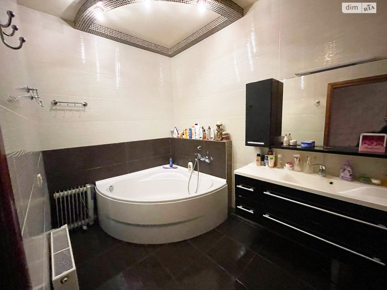 одноповерховий будинок з гаражем, 236.1 кв. м, цегла. Продаж в Запоріжжі, район Комунарський фото 1 одноповерховий будинок з гаражем, 236.1 кв. м, цегла. Продаж в Запоріжжі, район Комунарський фото 1