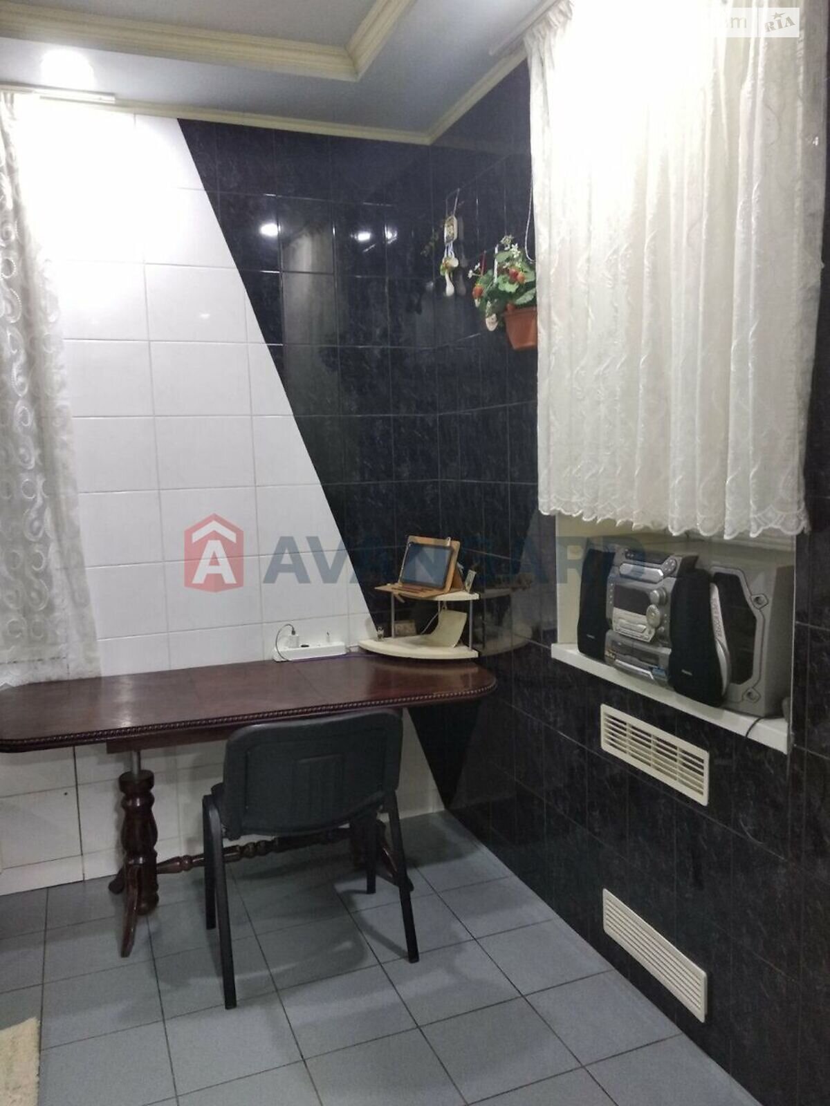 двухэтажный дом, 150 кв. м, кирпич. Продажа в Запорожье район Коммунарский фото 1 двухэтажный дом, 150 кв. м, кирпич. Продажа в Запорожье район Коммунарский фото 1