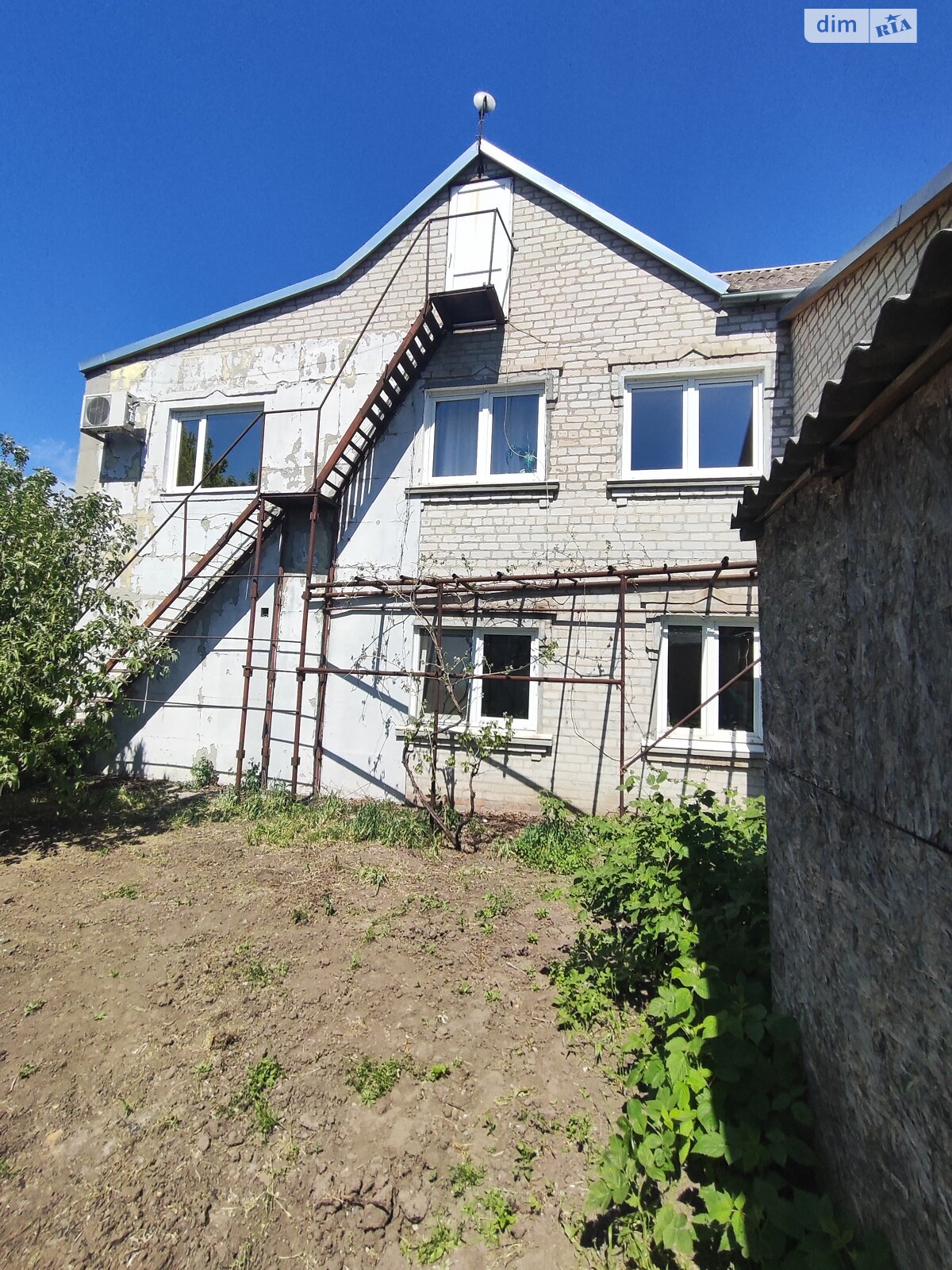 двухэтажный дом с отоплением, 200 кв. м, кирпич. Продажа в Запорожье район Первомайский Поселок фото 1 двухэтажный дом с отоплением, 200 кв. м, кирпич. Продажа в Запорожье район Первомайский Поселок фото 1