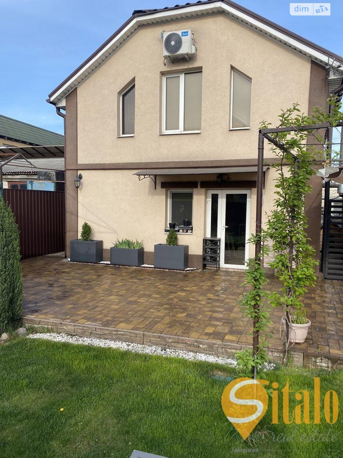 двухэтажный дом с отоплением, 200 кв. м, кирпич. Продажа в Запорожье район Шевченковский фото 1 двухэтажный дом с отоплением, 200 кв. м, кирпич. Продажа в Запорожье район Шевченковский фото 1