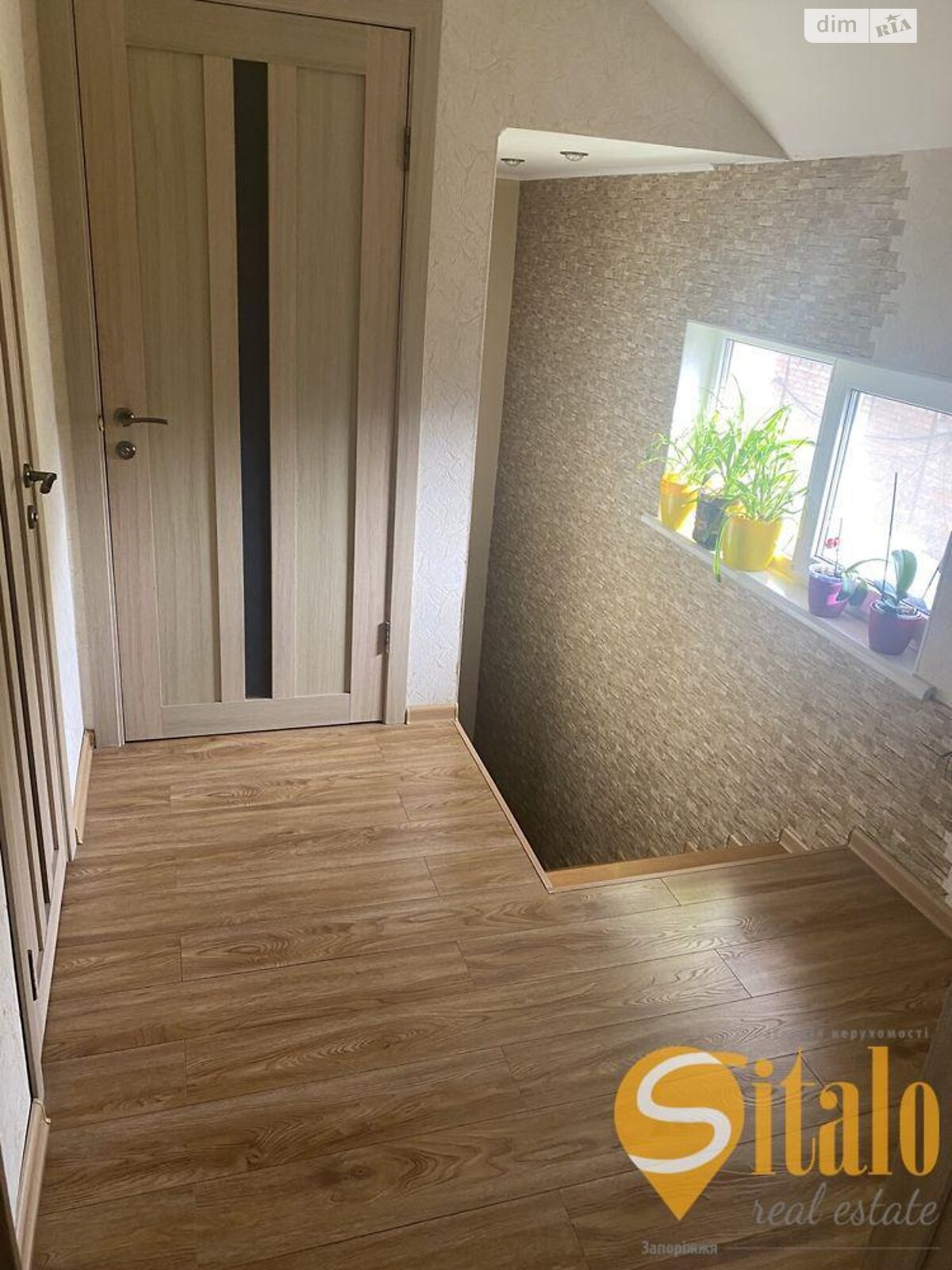 двухэтажный дом с отоплением, 200 кв. м, кирпич. Продажа в Запорожье район Шевченковский фото 1 двухэтажный дом с отоплением, 200 кв. м, кирпич. Продажа в Запорожье район Шевченковский фото 1