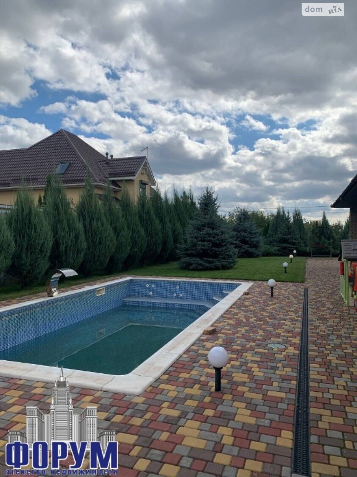 одноповерховий будинок з верандою, 265 кв. м, цегла. Продаж в Запоріжжі фото 1 одноповерховий будинок з верандою, 265 кв. м, цегла. Продаж в Запоріжжі фото 1
