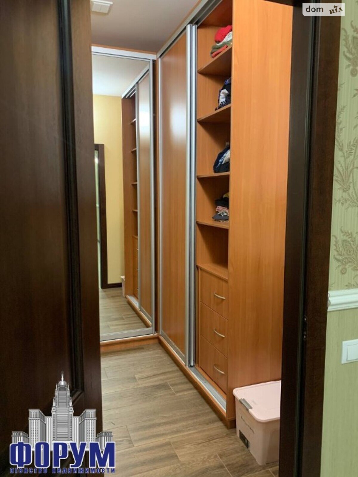 одноповерховий будинок з верандою, 265 кв. м, цегла. Продаж в Запоріжжі фото 1 одноповерховий будинок з верандою, 265 кв. м, цегла. Продаж в Запоріжжі фото 1