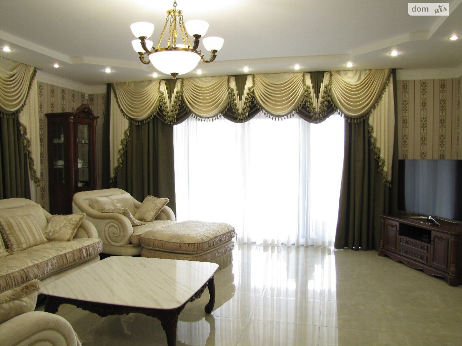 одноповерховий будинок з верандою, 265 кв. м, цегла. Продаж в Запоріжжі фото 1 одноповерховий будинок з верандою, 265 кв. м, цегла. Продаж в Запоріжжі фото 1