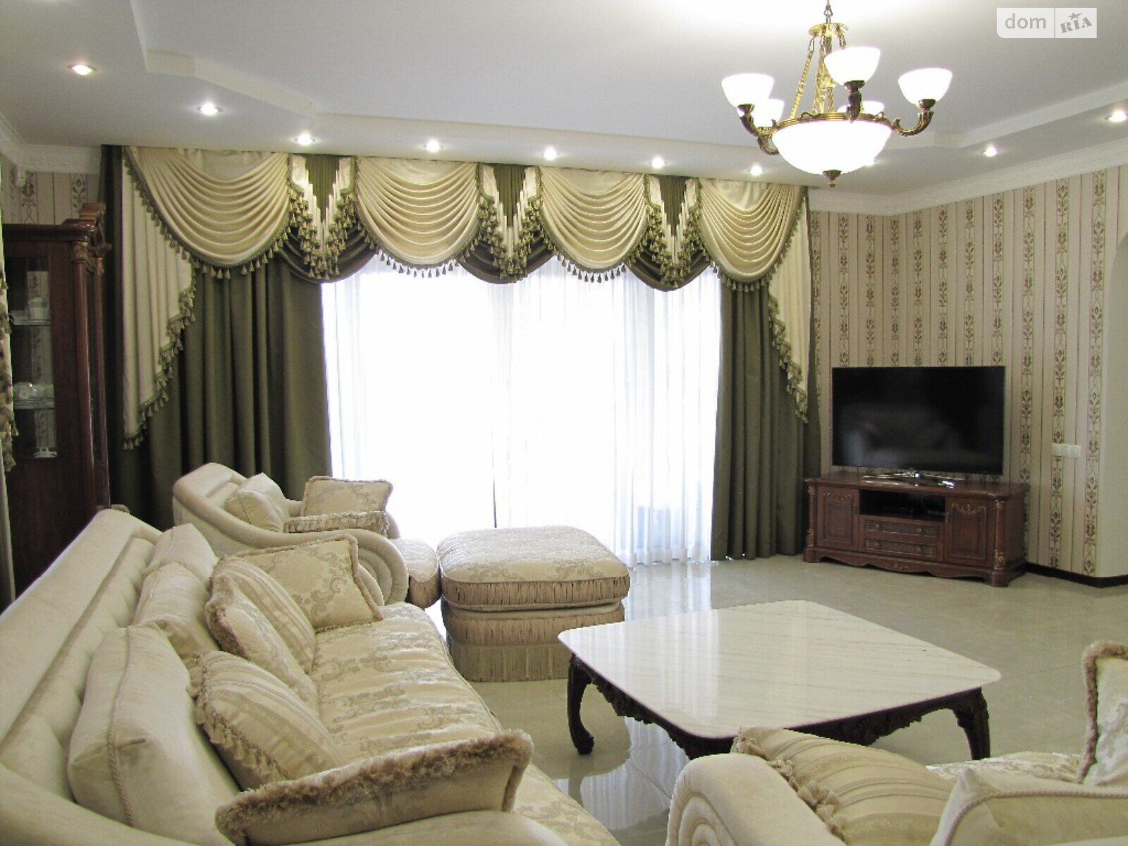 одноповерховий будинок з верандою, 265 кв. м, цегла. Продаж в Запоріжжі фото 1 одноповерховий будинок з верандою, 265 кв. м, цегла. Продаж в Запоріжжі фото 1