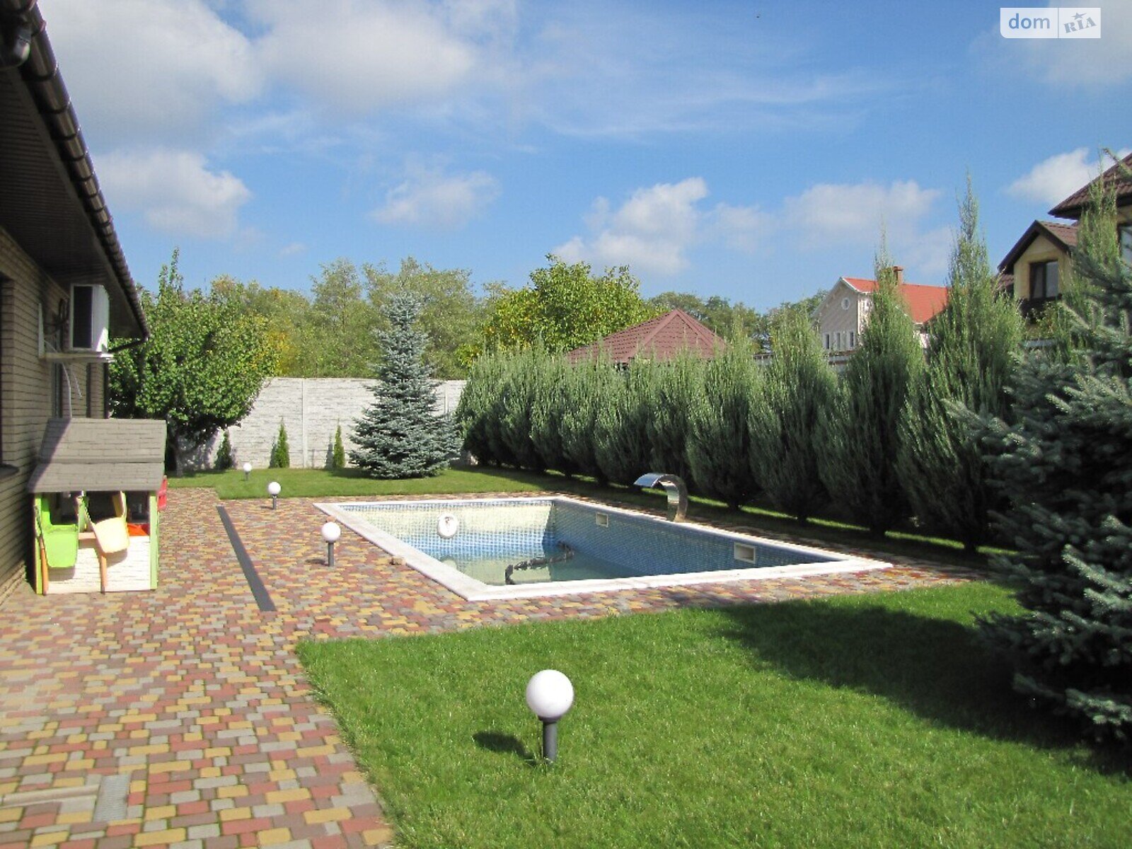 одноповерховий будинок з верандою, 265 кв. м, цегла. Продаж в Запоріжжі фото 1 одноповерховий будинок з верандою, 265 кв. м, цегла. Продаж в Запоріжжі фото 1