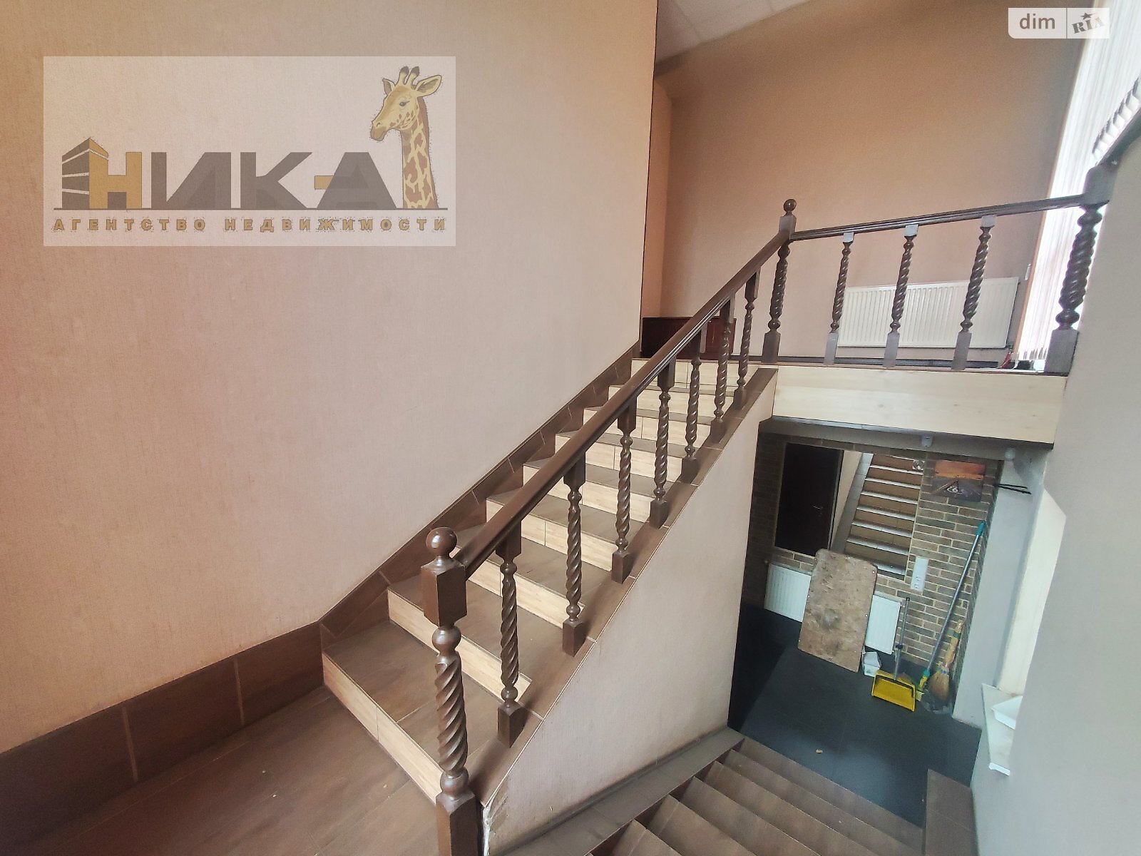 трехэтажный дом с мансардой, 300 кв. м, кирпич. Продажа в Запорожье район Тепличное фото 1 трехэтажный дом с мансардой, 300 кв. м, кирпич. Продажа в Запорожье район Тепличное фото 1