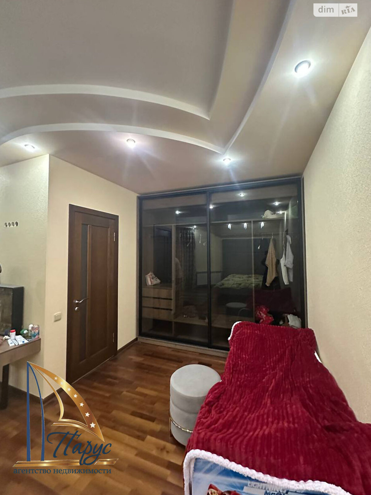 двоповерховий будинок з гаражем, 338.5 кв. м, кирпич. Продаж в Запоріжжі, район Вознесенівський (Орджонікідзевський) фото 1 двоповерховий будинок з гаражем, 338.5 кв. м, кирпич. Продаж в Запоріжжі, район Вознесенівський (Орджонікідзевський) фото 1