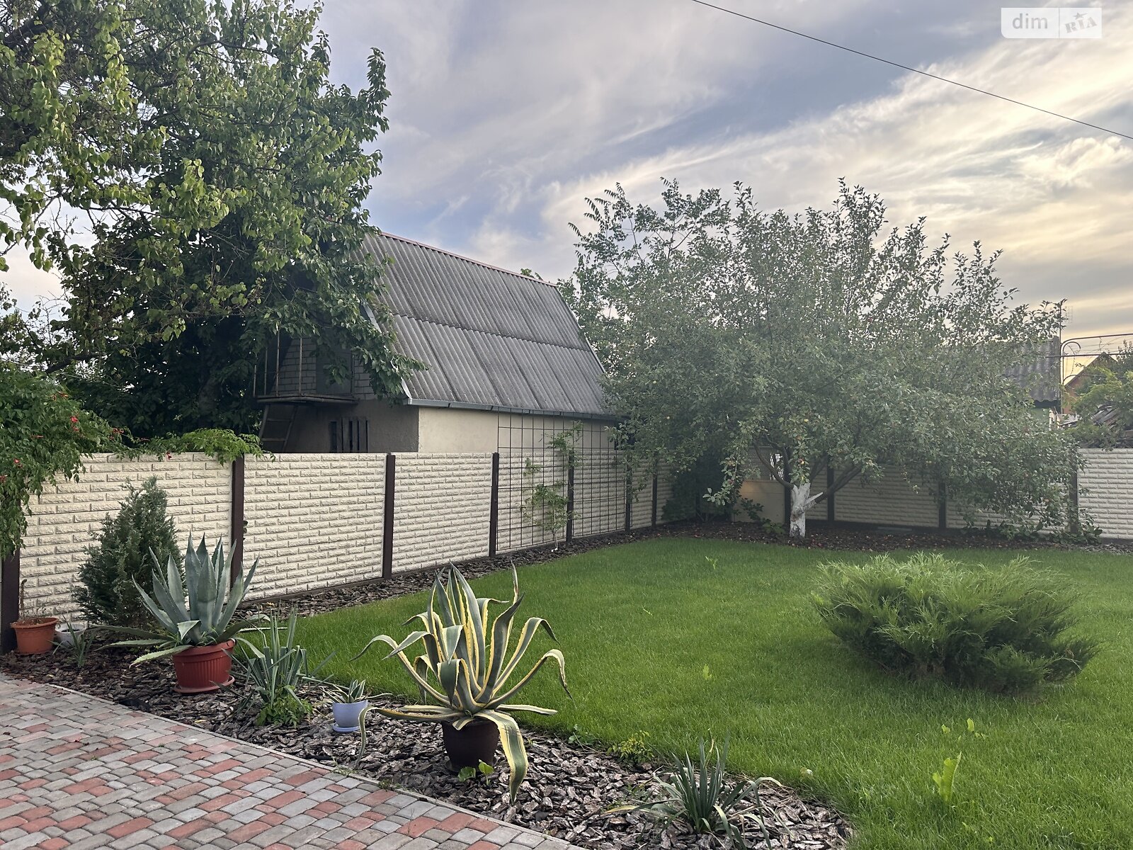 триповерховий будинок з меблями, 60 кв. м, цегла. Продаж в Запоріжжі фото 1 триповерховий будинок з меблями, 60 кв. м, цегла. Продаж в Запоріжжі фото 1