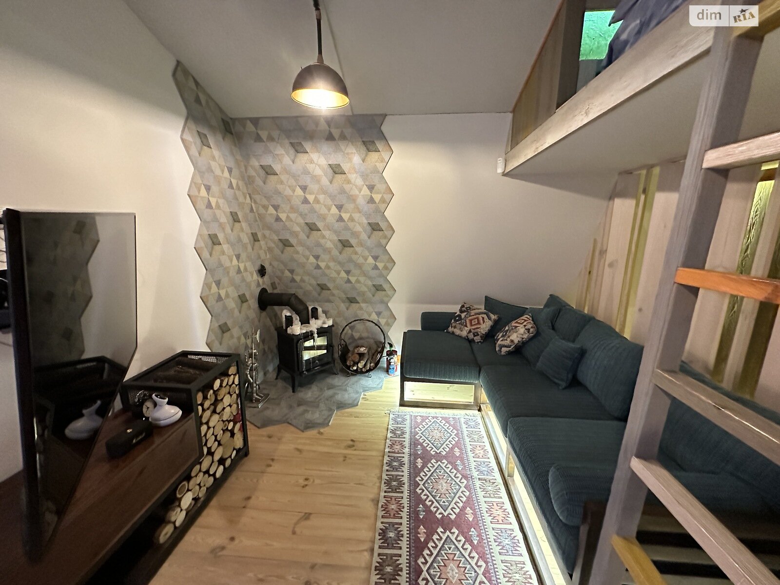 триповерховий будинок з меблями, 60 кв. м, цегла. Продаж в Запоріжжі фото 1 триповерховий будинок з меблями, 60 кв. м, цегла. Продаж в Запоріжжі фото 1