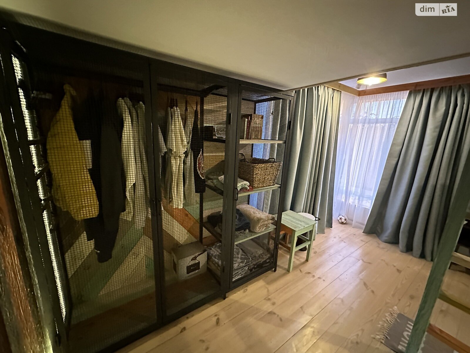 триповерховий будинок з меблями, 60 кв. м, цегла. Продаж в Запоріжжі фото 1 триповерховий будинок з меблями, 60 кв. м, цегла. Продаж в Запоріжжі фото 1