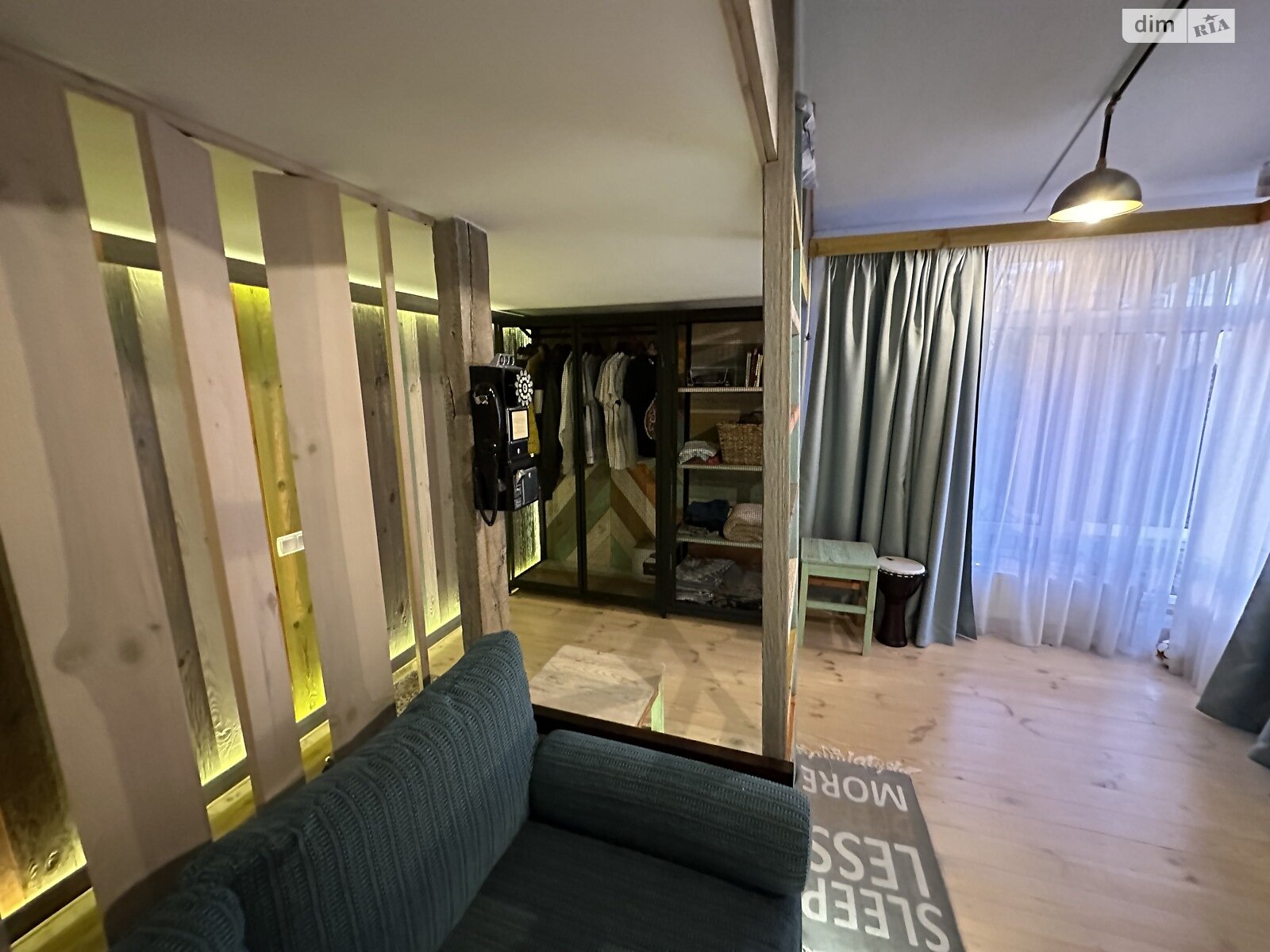 триповерховий будинок з меблями, 60 кв. м, цегла. Продаж в Запоріжжі фото 1 триповерховий будинок з меблями, 60 кв. м, цегла. Продаж в Запоріжжі фото 1