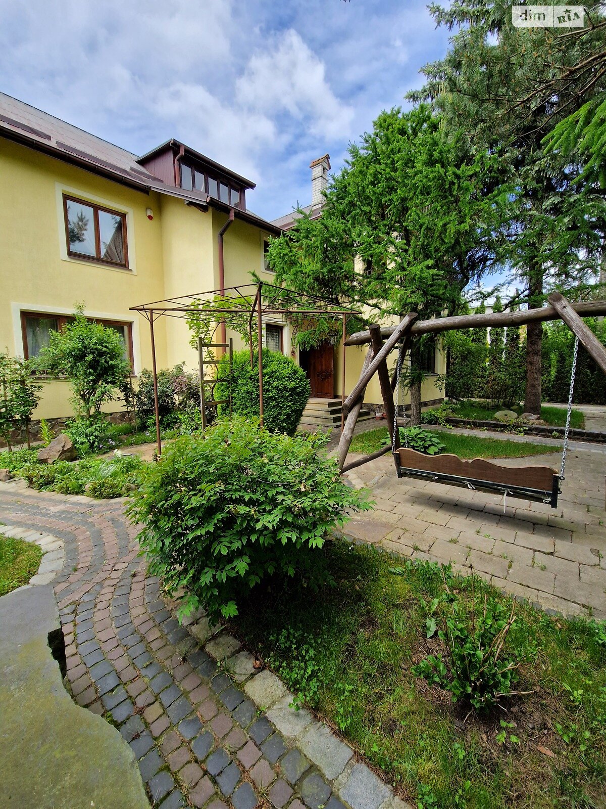 двоповерховий будинок з гаражем, 189 кв. м, цегла. Продаж у Запитові фото 1 двоповерховий будинок з гаражем, 189 кв. м, цегла. Продаж у Запитові фото 1