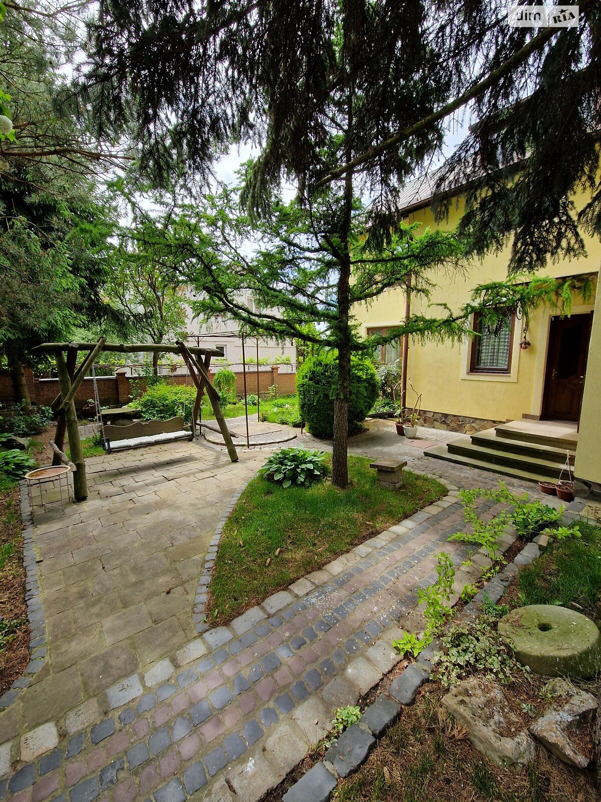 двоповерховий будинок з гаражем, 189 кв. м, цегла. Продаж у Запитові фото 1 двоповерховий будинок з гаражем, 189 кв. м, цегла. Продаж у Запитові фото 1