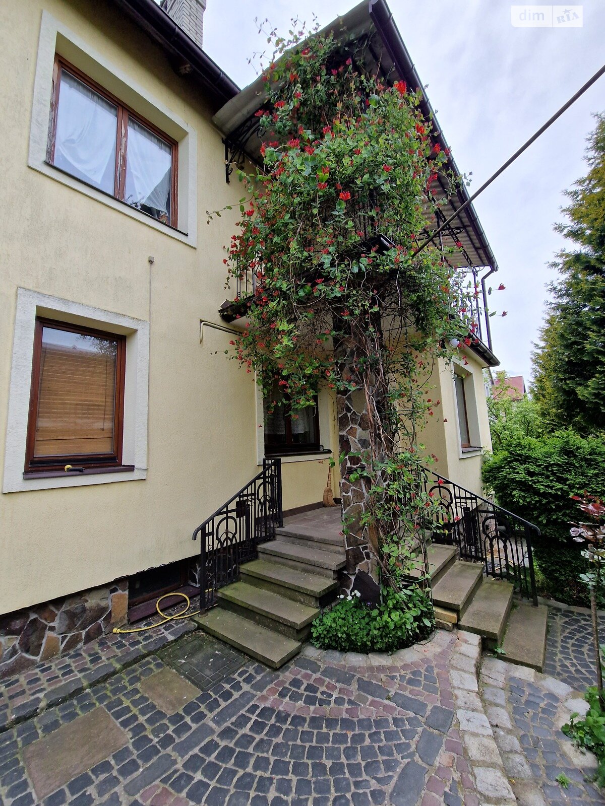 двоповерховий будинок з гаражем, 189 кв. м, цегла. Продаж у Запитові фото 1 двоповерховий будинок з гаражем, 189 кв. м, цегла. Продаж у Запитові фото 1