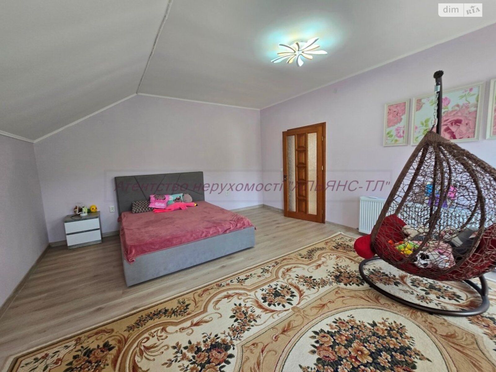 двухэтажный дом с гаражом, 266 кв. м, кирпич. Продажа в Заречове фото 1 двухэтажный дом с гаражом, 266 кв. м, кирпич. Продажа в Заречове фото 1