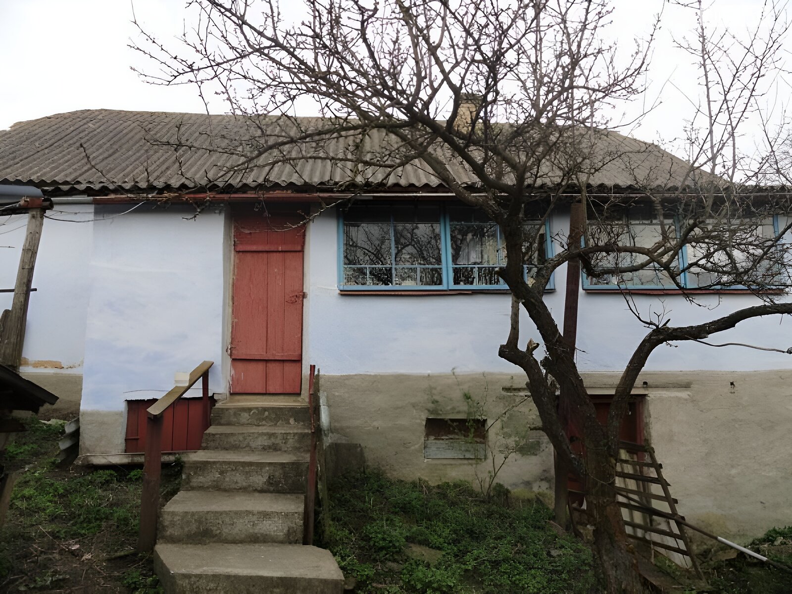 одноэтажный дом, 8.6 кв. м, глинобитный. Продажа в Зарванице фото 1 одноэтажный дом, 8.6 кв. м, глинобитный. Продажа в Зарванице фото 1