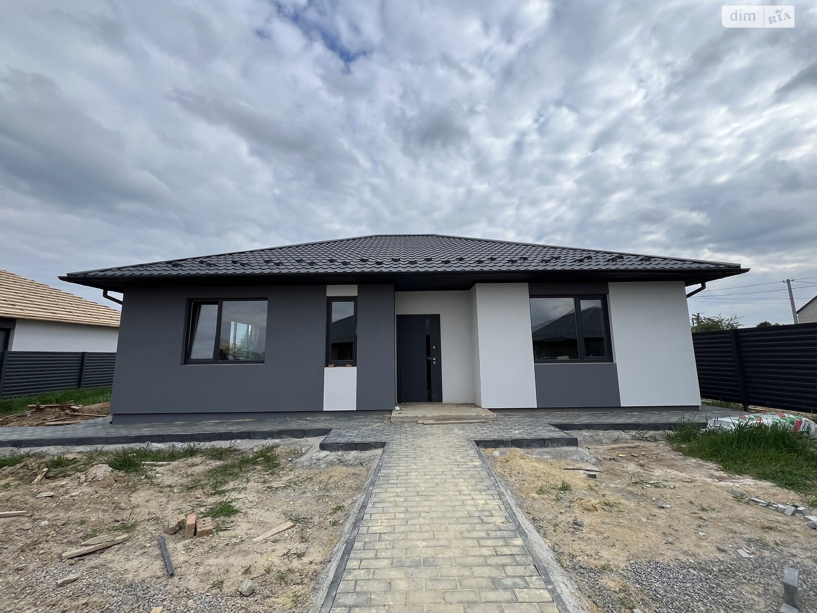 одноповерховий будинок, 95 кв. м, кирпич. Продаж у Зарванцях фото 1 одноповерховий будинок, 95 кв. м, кирпич. Продаж у Зарванцях фото 1