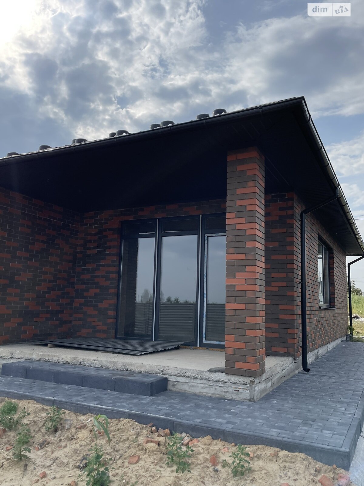 одноэтажный дом, 110 кв. м, кирпич. Продажа в Зарванцах фото 1 одноэтажный дом, 110 кв. м, кирпич. Продажа в Зарванцах фото 1