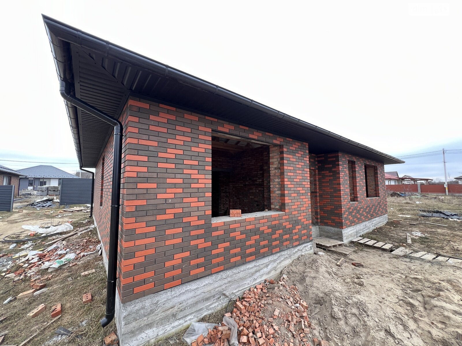 одноэтажный дом, 95 кв. м, кирпич. Продажа в Зарванцах фото 1 одноэтажный дом, 95 кв. м, кирпич. Продажа в Зарванцах фото 1